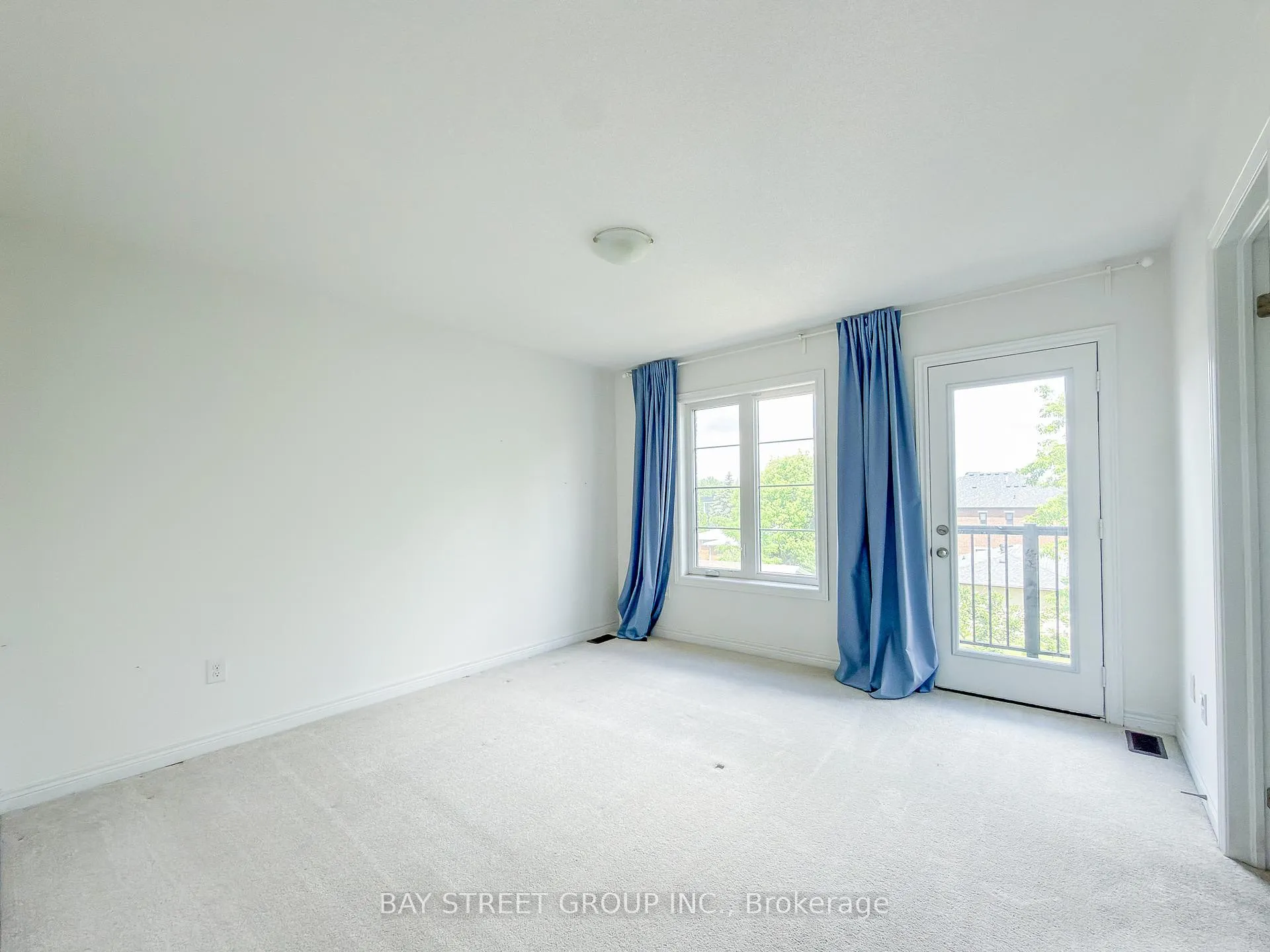 Photo 39 of 8 Globemaster Lane, Richmond Hill, Oak Ridges — HOMEH