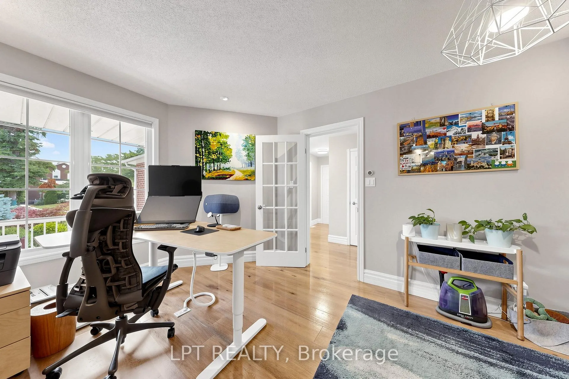 Photo 9 of 30 Pentland Crescent, Vaughan, Maple — HOMEH