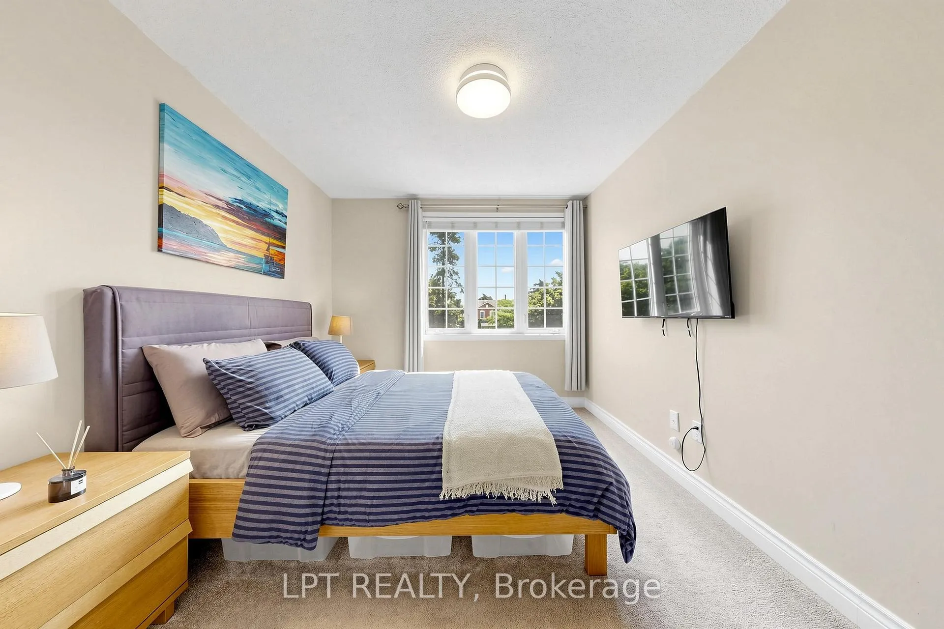 Photo 17 of 30 Pentland Crescent, Vaughan, Maple — HOMEH