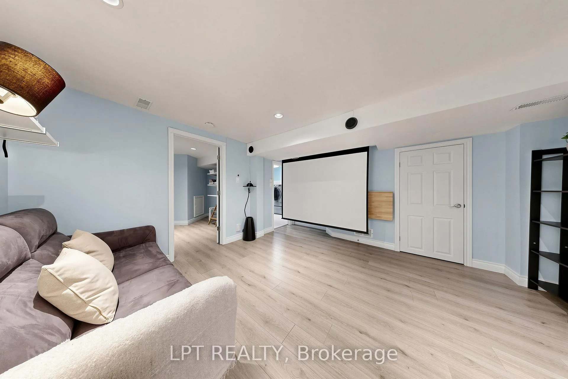 Photo 24 of 30 Pentland Crescent, Vaughan, Maple — HOMEH