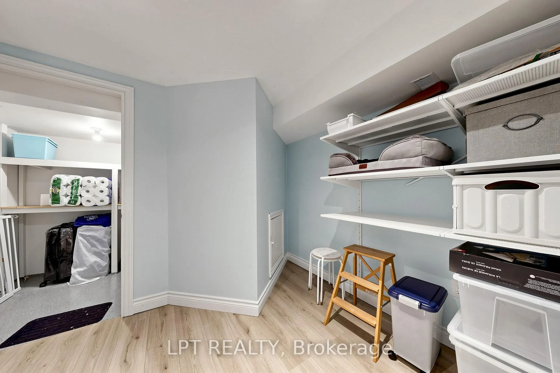Photo 25 of 30 Pentland Crescent, Vaughan, Maple — HOMEH