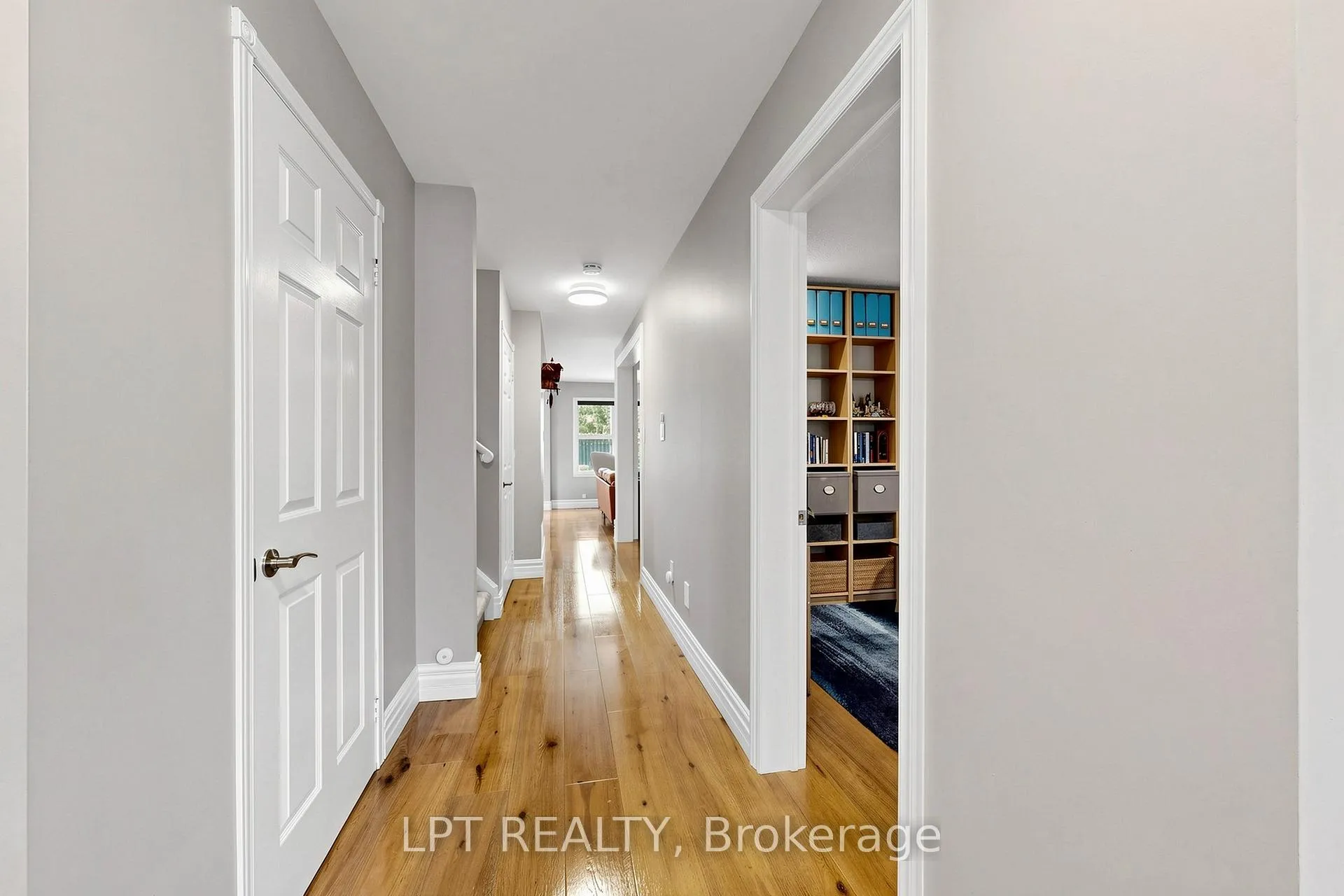 Photo 28 of 30 Pentland Crescent, Vaughan, Maple — HOMEH