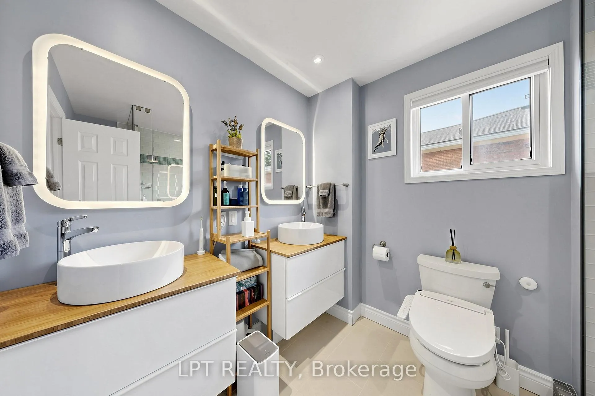 Photo 40 of 30 Pentland Crescent, Vaughan, Maple — HOMEH