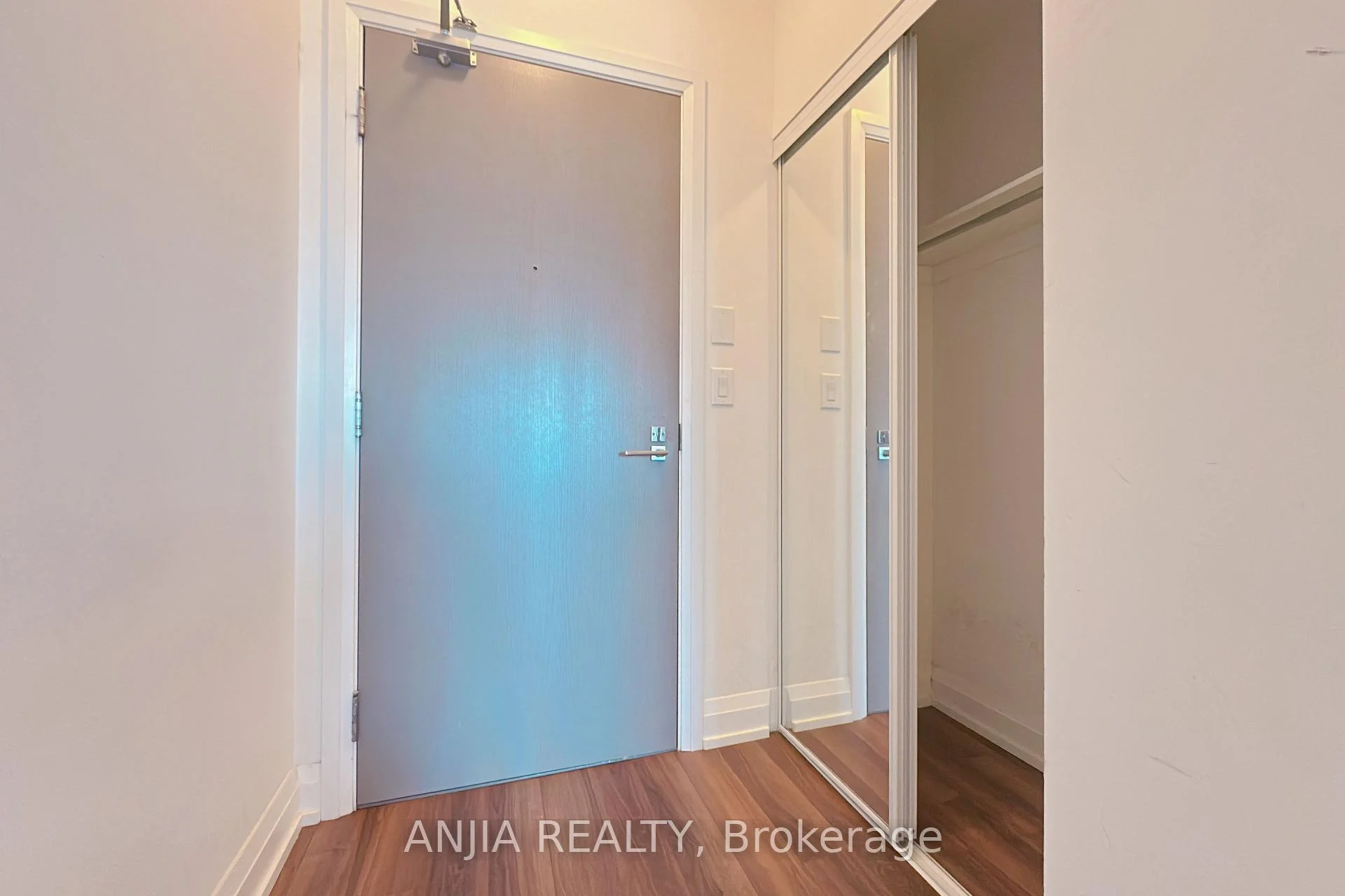 Photo 11 of Unit 2211, 7165 Yonge Street, Markham, Grandview — HOMEH