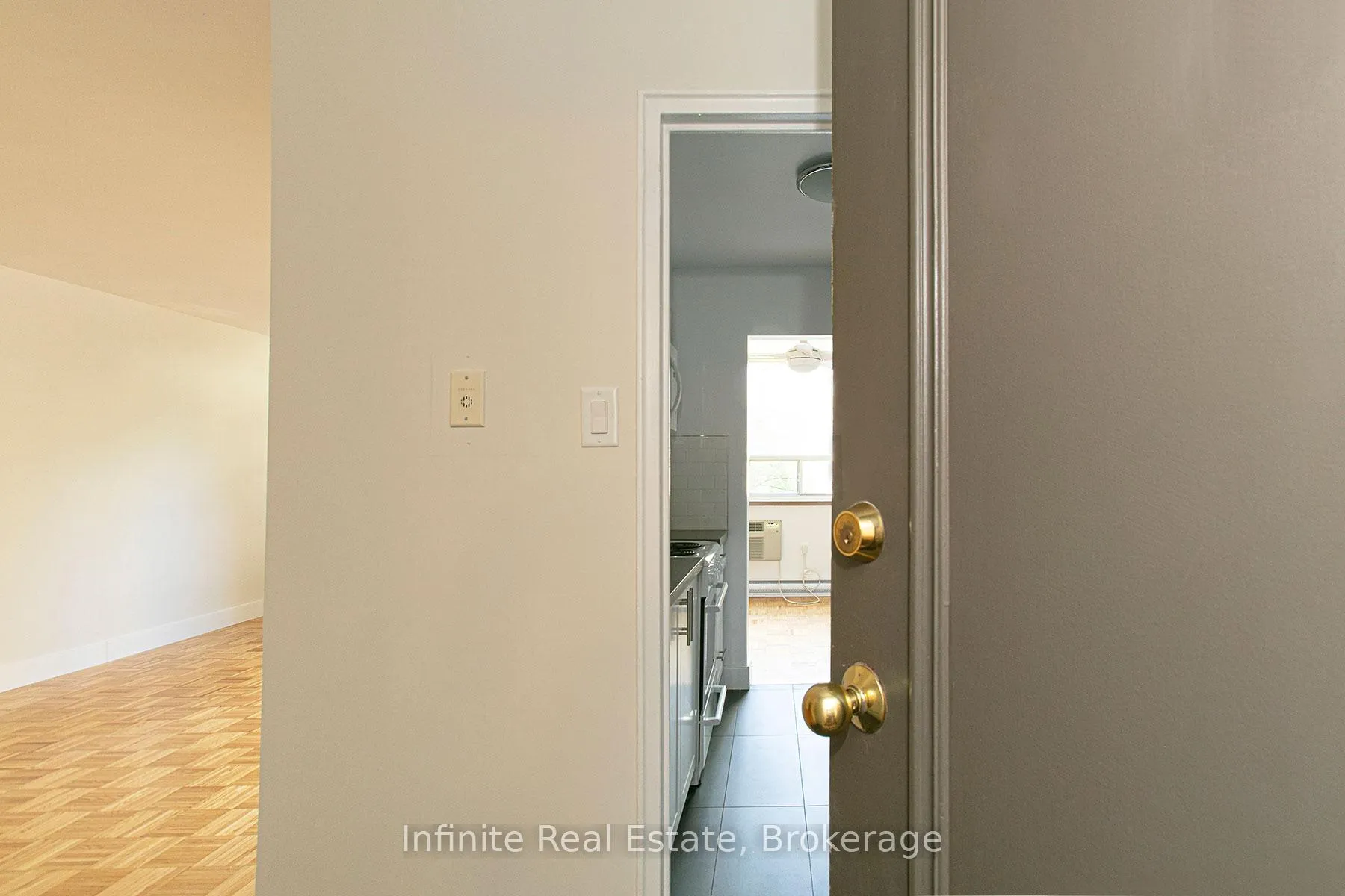 Front of Unit 705, 55 Isabella Street