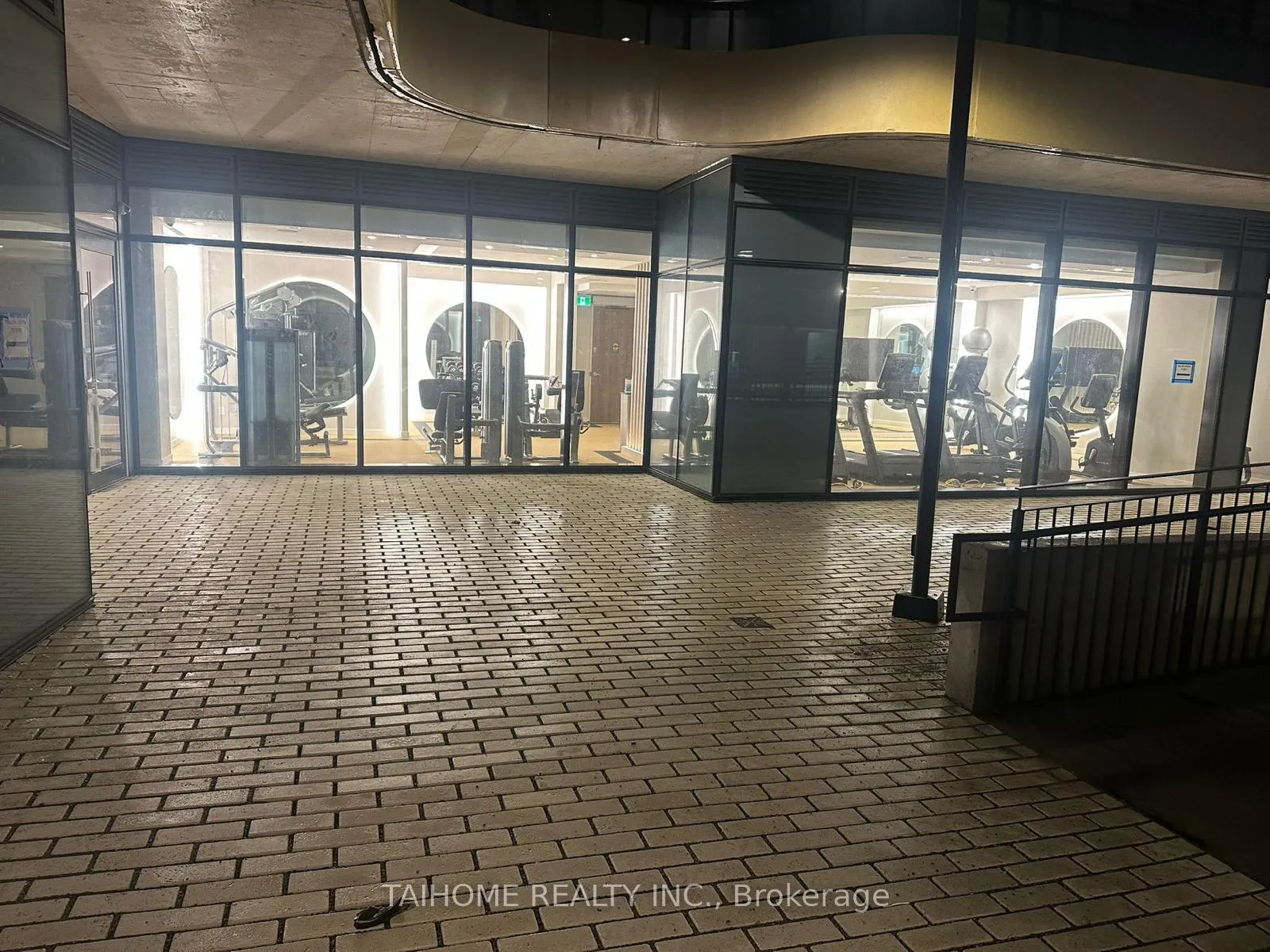 Photo 3 of Unit 412, 8188 Yonge Street E, Vaughan, Uplands — HOMEH
