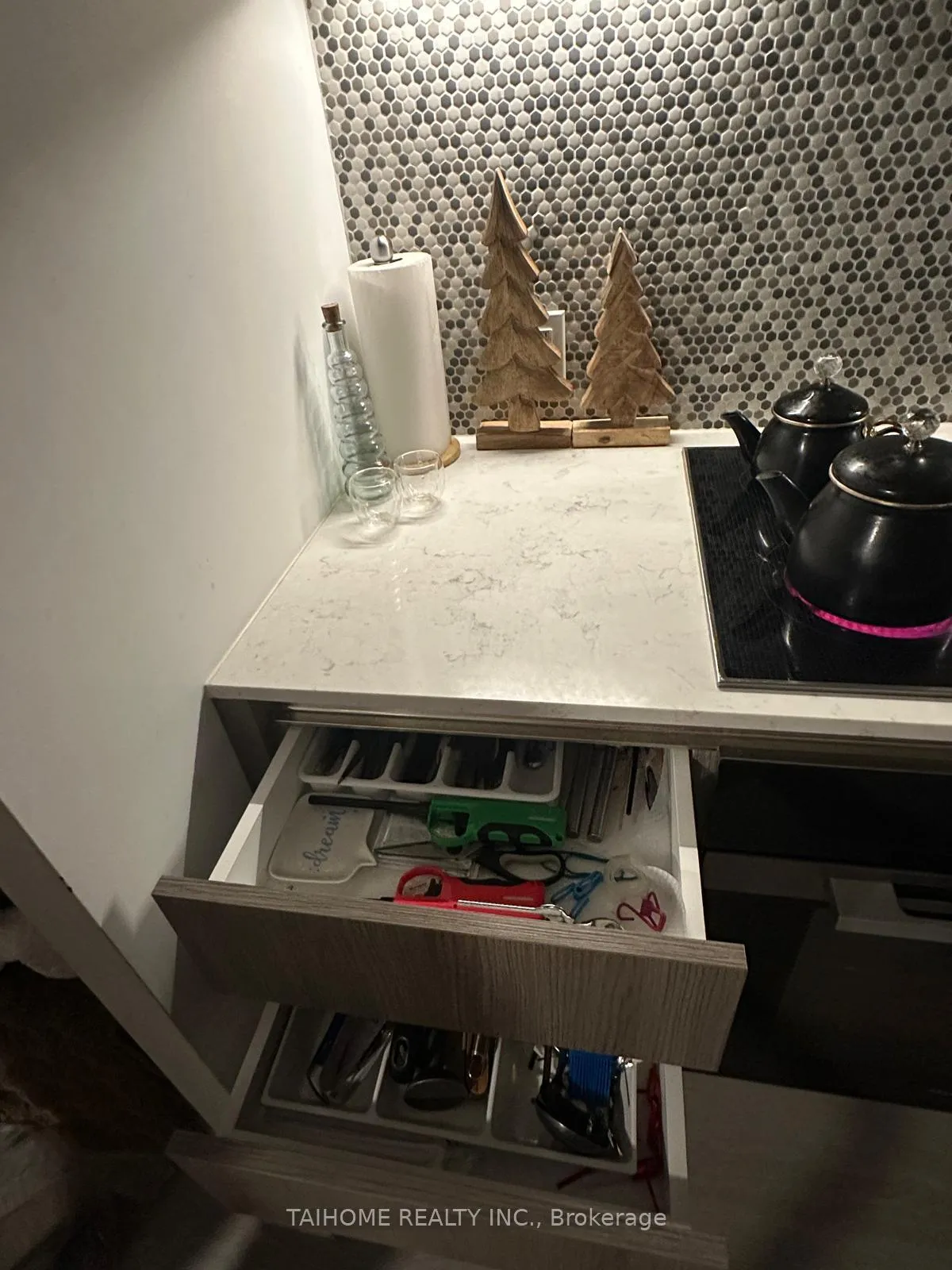Photo 19 of Unit 412, 8188 Yonge Street E, Vaughan, Uplands — HOMEH