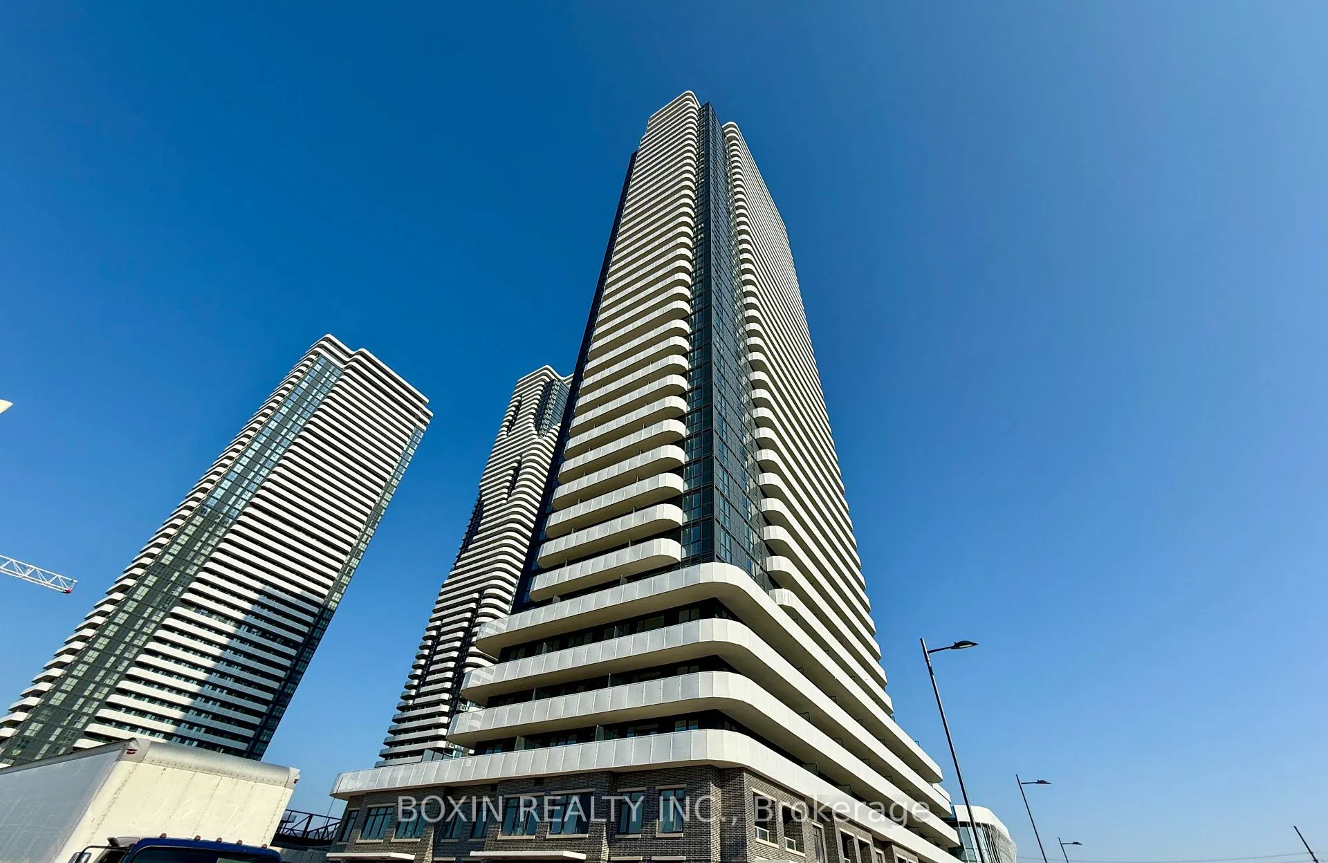 Photo 1 of Unit 515, 28 Interchange Way, Vaughan, Vaughan Corporate Centre — HOMEH
