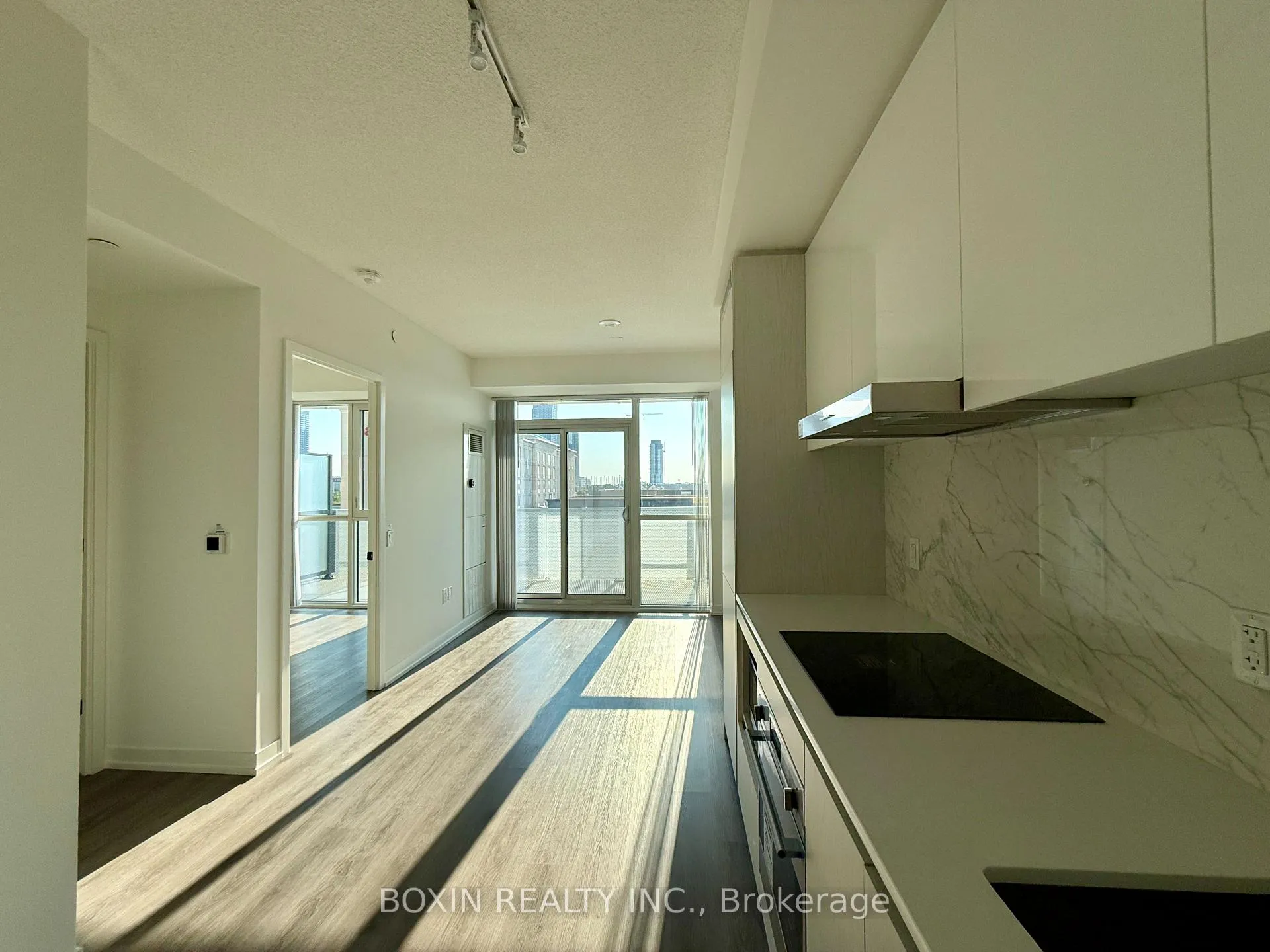 Photo 2 of Unit 515, 28 Interchange Way, Vaughan, Vaughan Corporate Centre — HOMEH