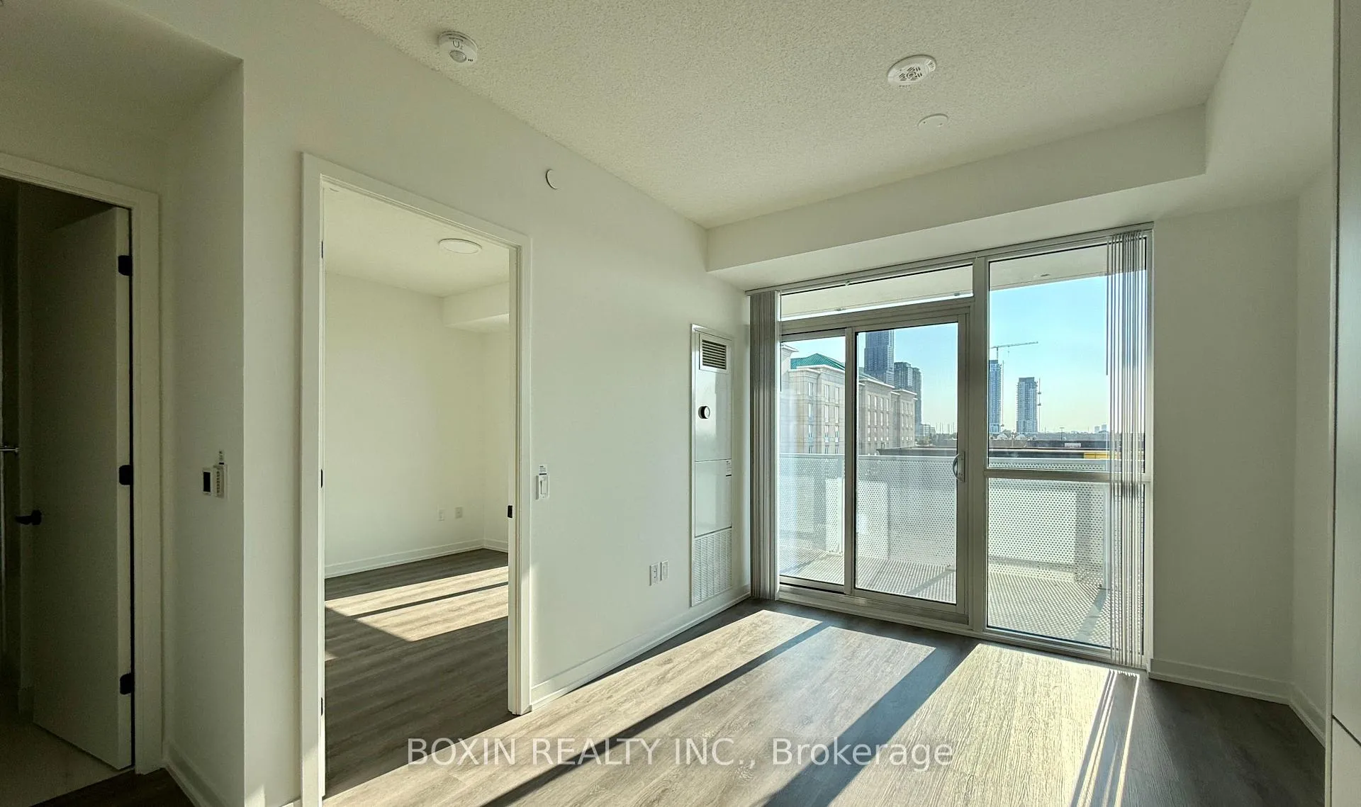 Photo 3 of Unit 515, 28 Interchange Way, Vaughan, Vaughan Corporate Centre — HOMEH