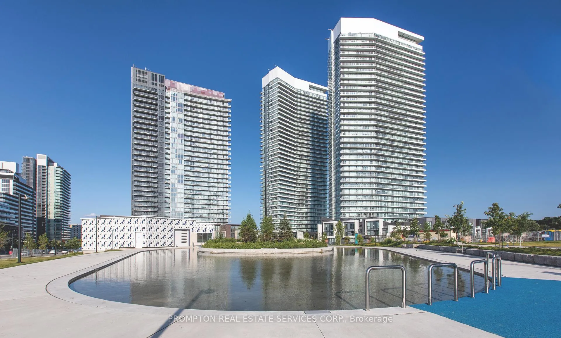 Photo 13 of Unit 810, 25 Mcmahon Drive, North York, Bayview Village — HOMEH