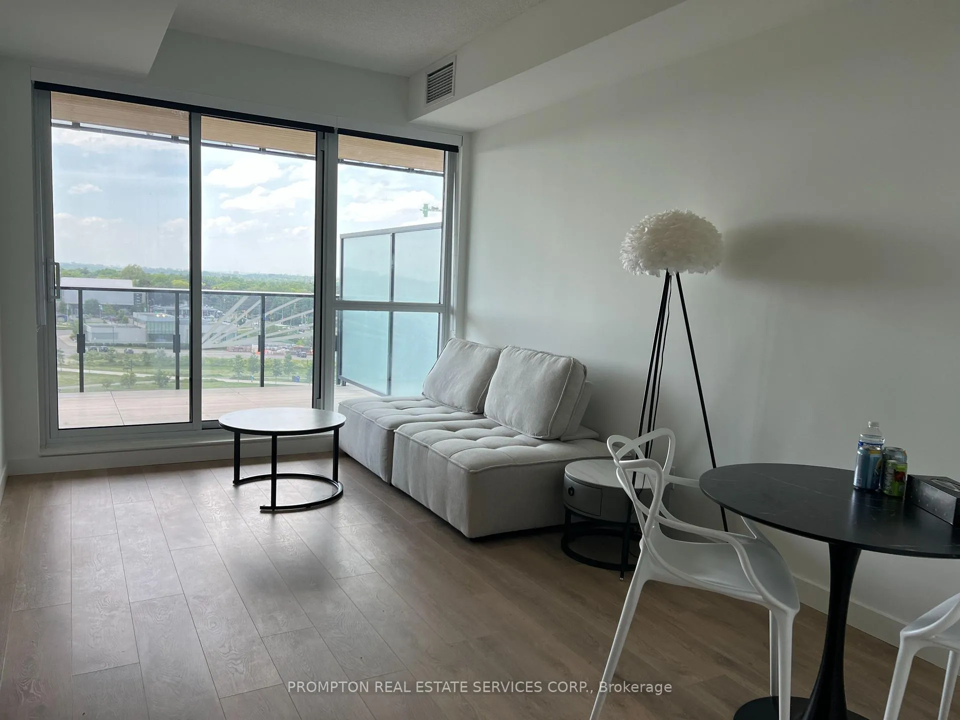 Photo 14 of Unit 810, 25 Mcmahon Drive, North York, Bayview Village — HOMEH