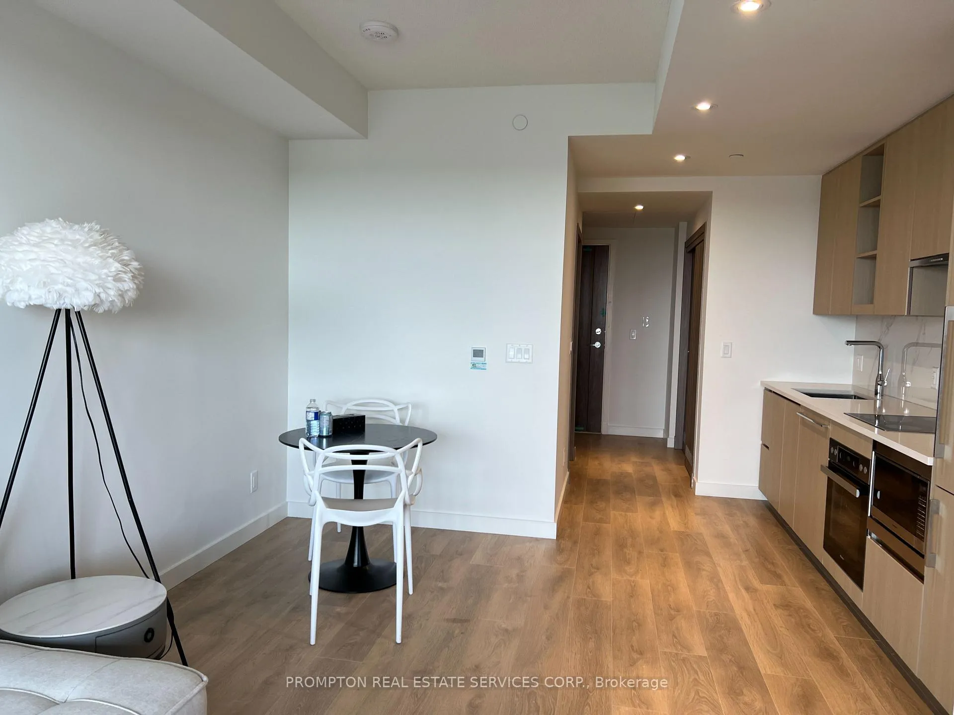 Photo 21 of Unit 810, 25 Mcmahon Drive, North York, Bayview Village — HOMEH