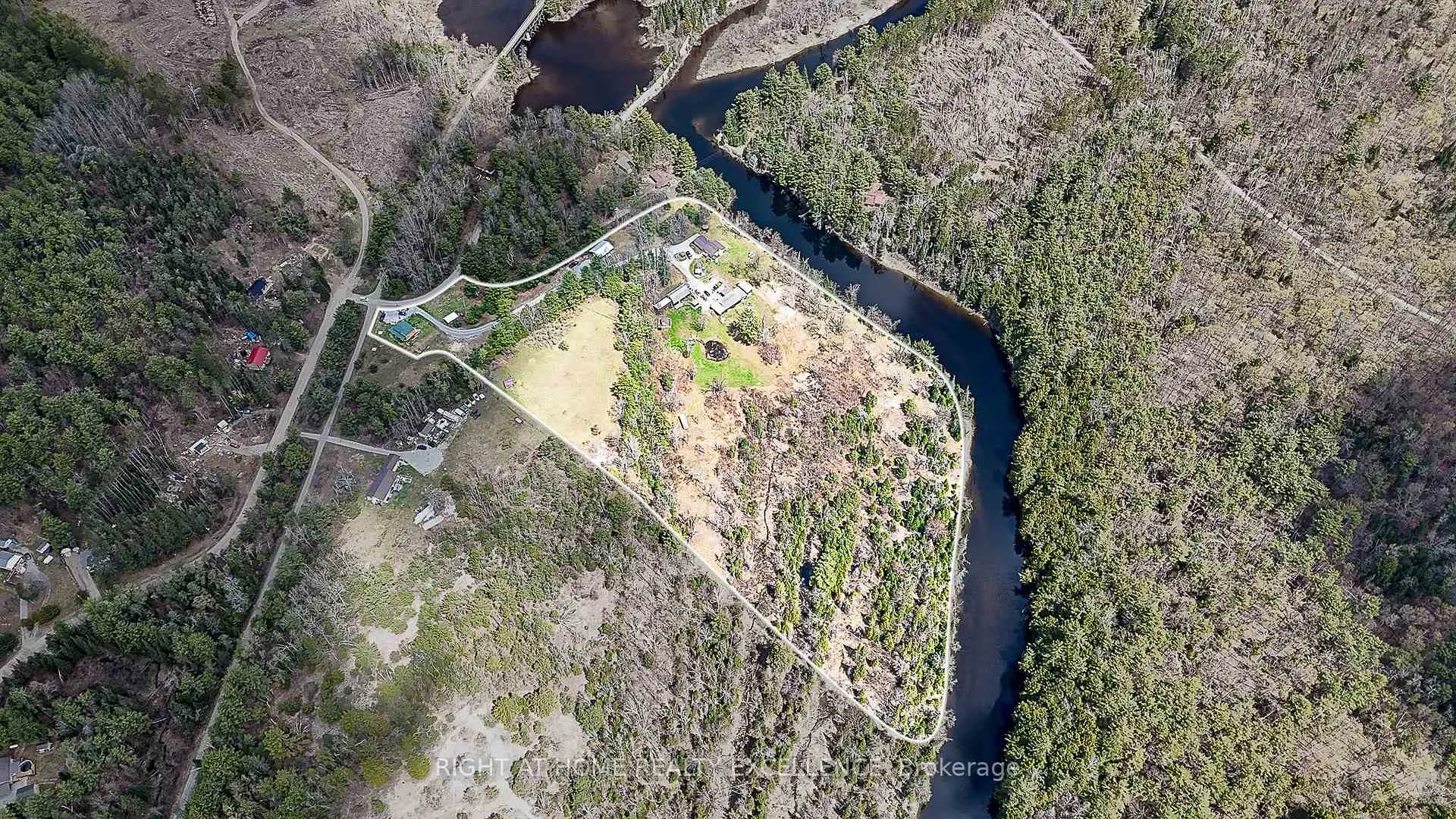 Photo of 1234 Howland Junction Road