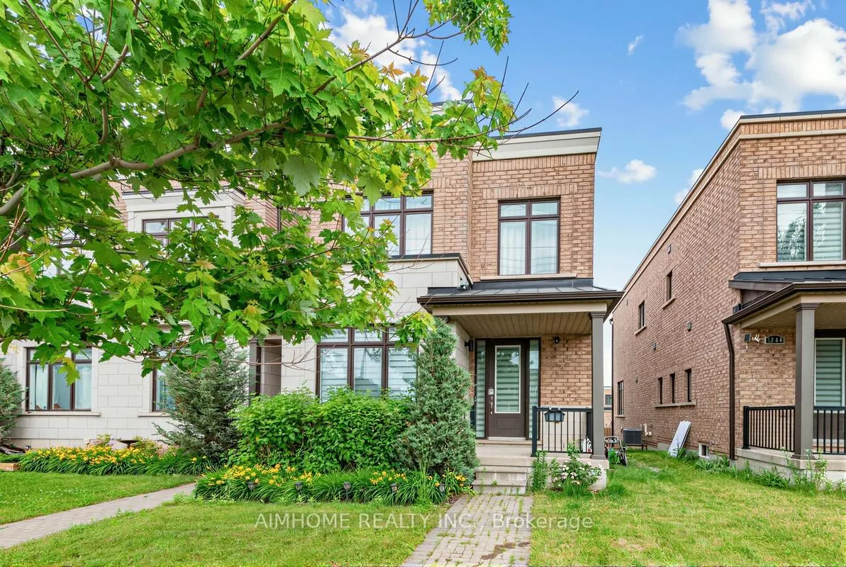 Photo 1 of 1238 Wellington Street, Aurora, Rural Aurora — HOMEH