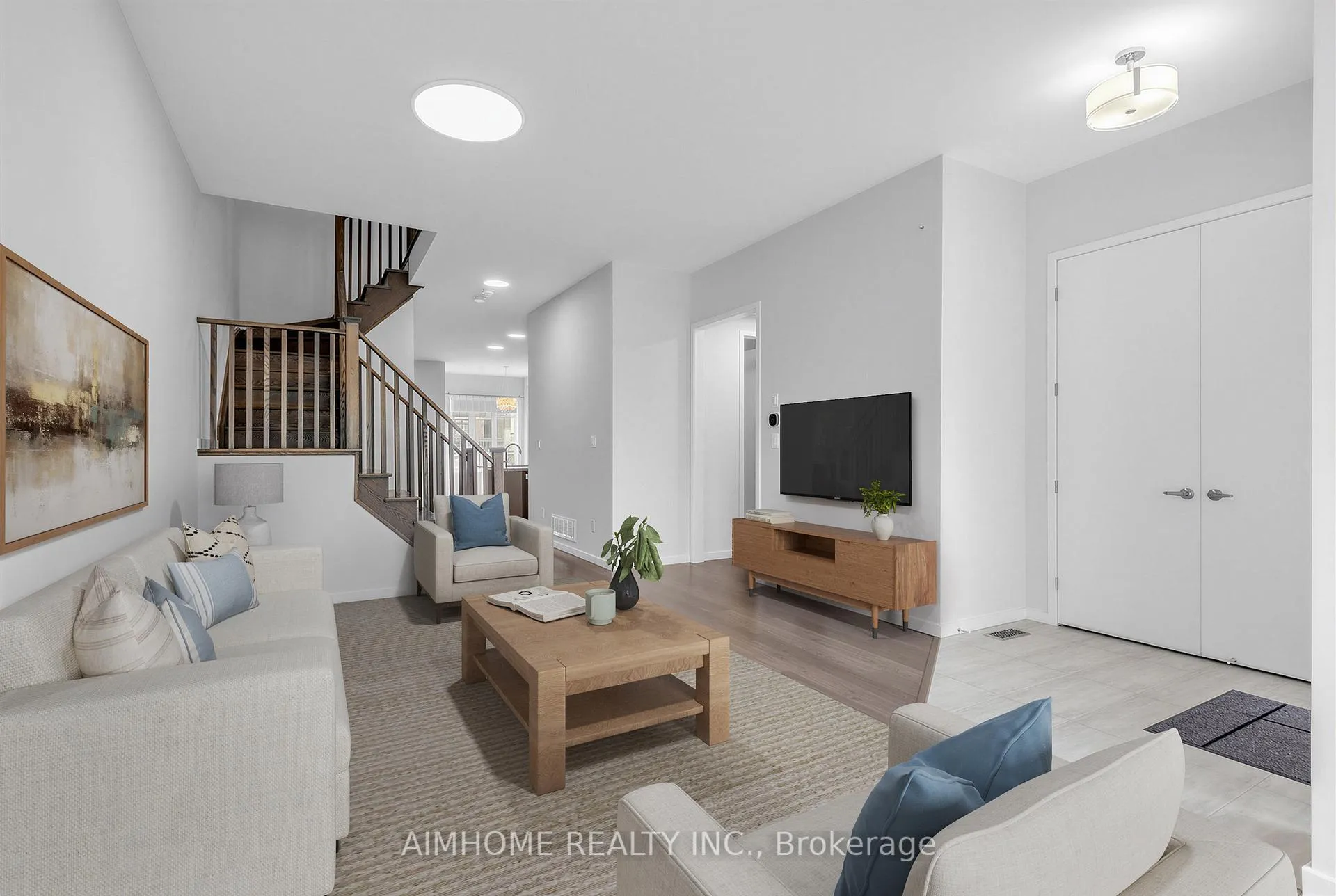 Photo 7 of 1238 Wellington Street, Aurora, Rural Aurora — HOMEH