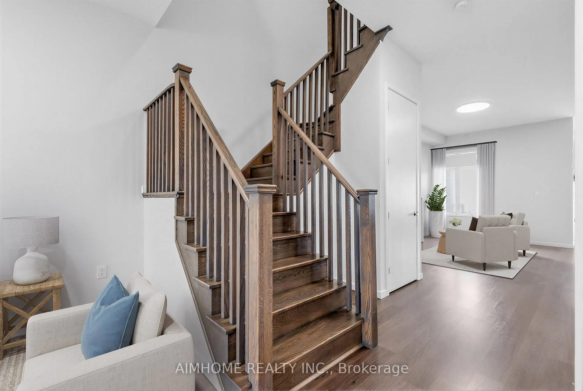 Photo 11 of 1238 Wellington Street, Aurora, Rural Aurora — HOMEH