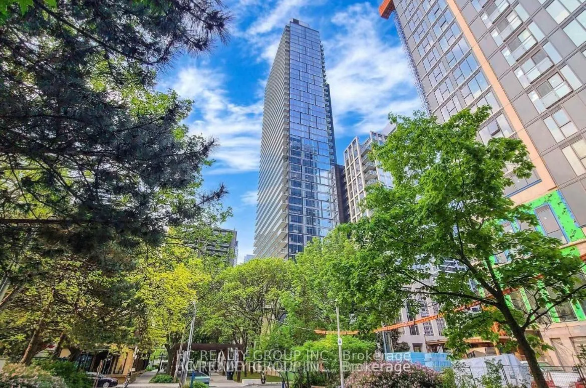 Photo 2 of Unit 1816, 1 Gloucester Street, Toronto, Church-Yonge Corridor — HOMEH