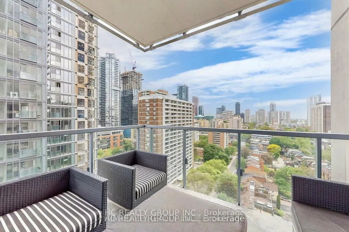 Photo 9 of Unit 1816, 1 Gloucester Street, Toronto, Church-Yonge Corridor — HOMEH
