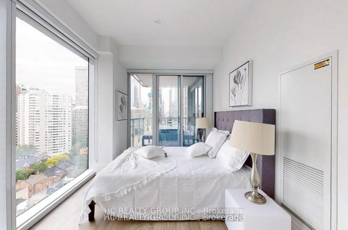 Photo 10 of Unit 1816, 1 Gloucester Street, Toronto, Church-Yonge Corridor — HOMEH