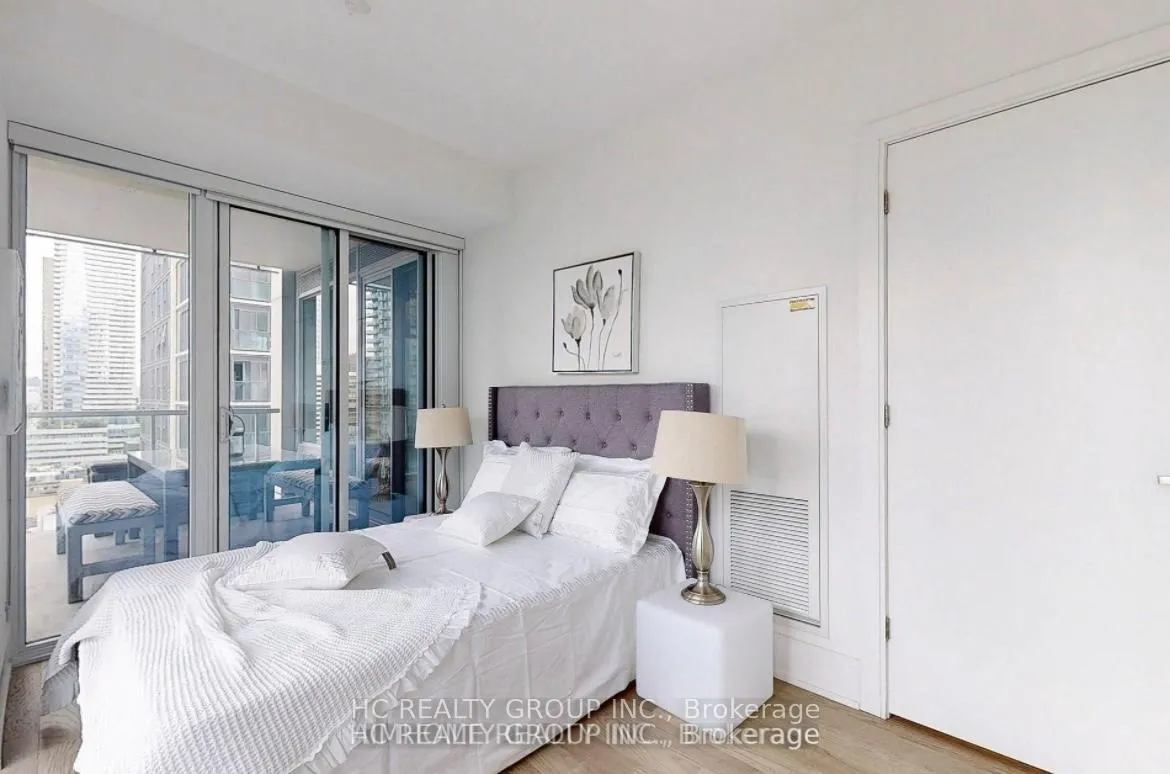 Photo 11 of Unit 1816, 1 Gloucester Street, Toronto, Church-Yonge Corridor — HOMEH