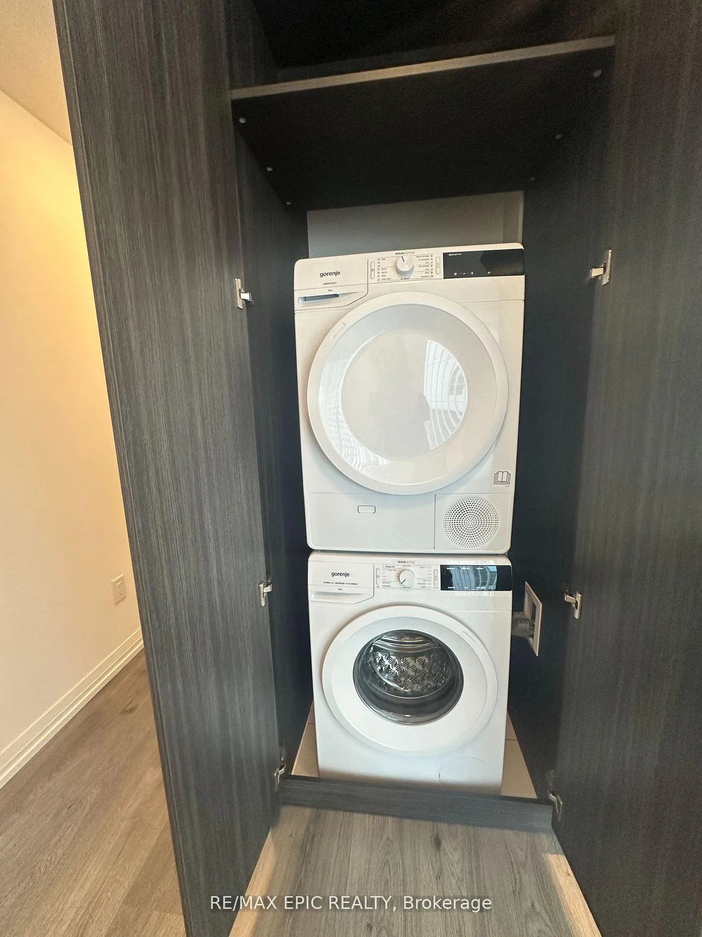 Photo 4 of Unit 1703, 8 Widmer Street, Toronto, Waterfront Communities — HOMEH