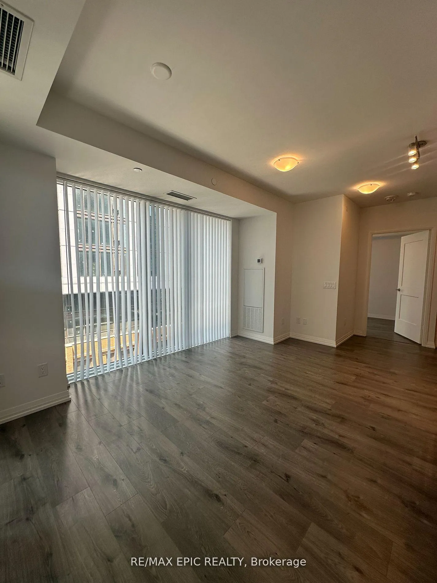 Photo 6 of Unit 1703, 8 Widmer Street, Toronto, Waterfront Communities — HOMEH