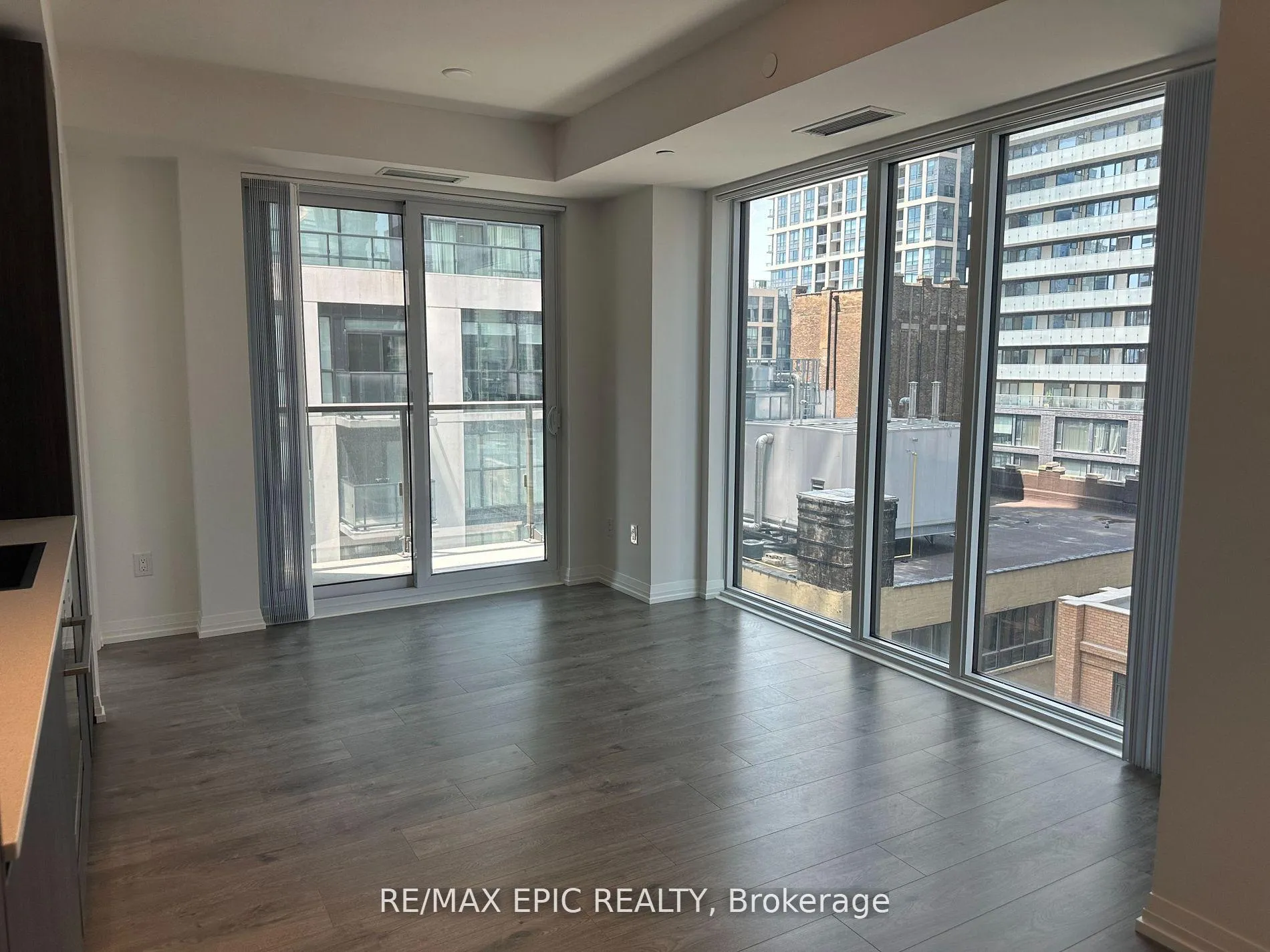 Photo 7 of Unit 1703, 8 Widmer Street, Toronto, Waterfront Communities — HOMEH