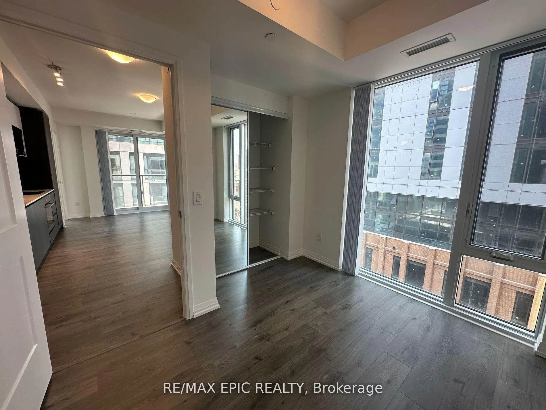 Photo 8 of Unit 1703, 8 Widmer Street, Toronto, Waterfront Communities — HOMEH