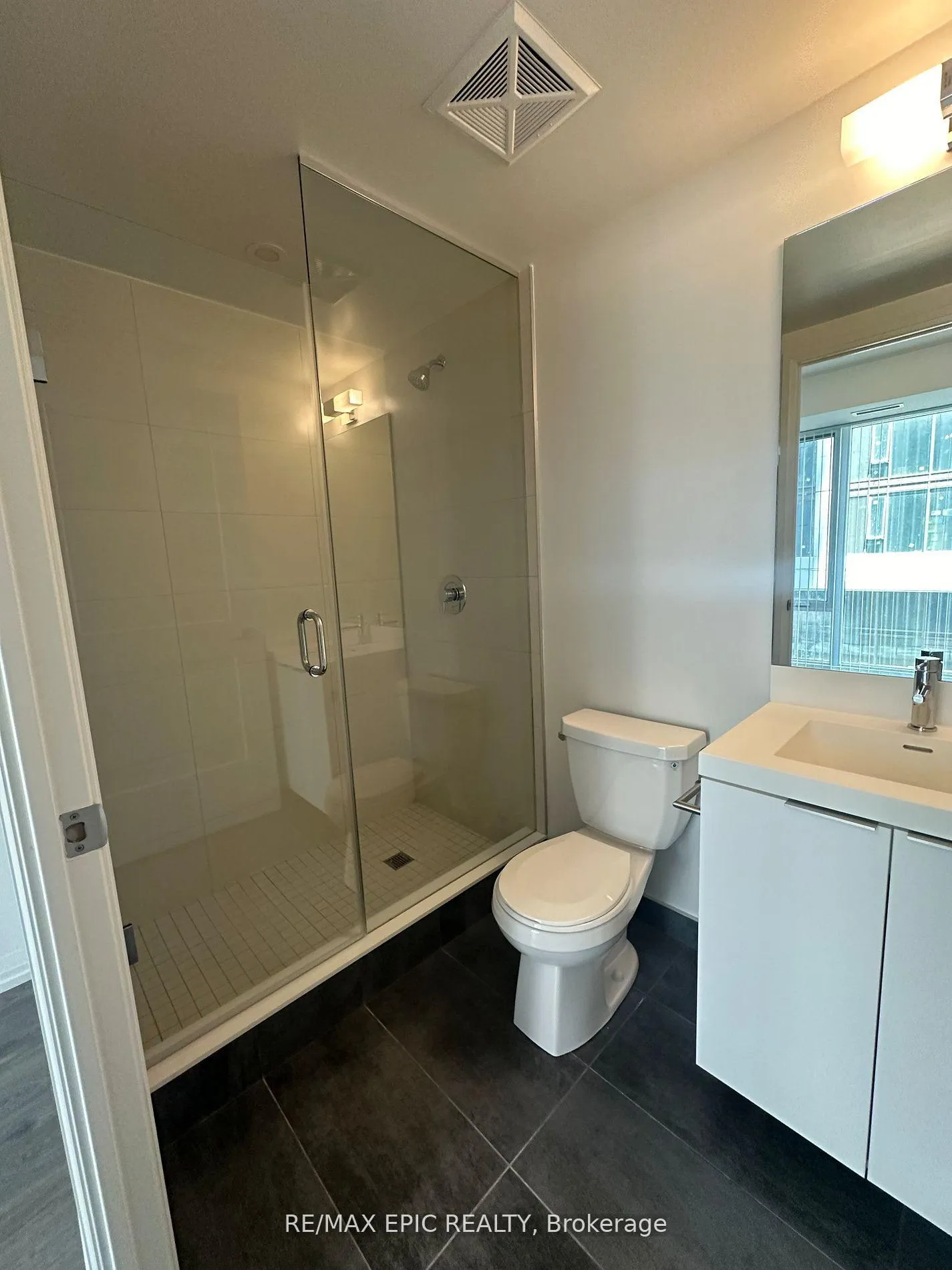 Photo 11 of Unit 1703, 8 Widmer Street, Toronto, Waterfront Communities — HOMEH