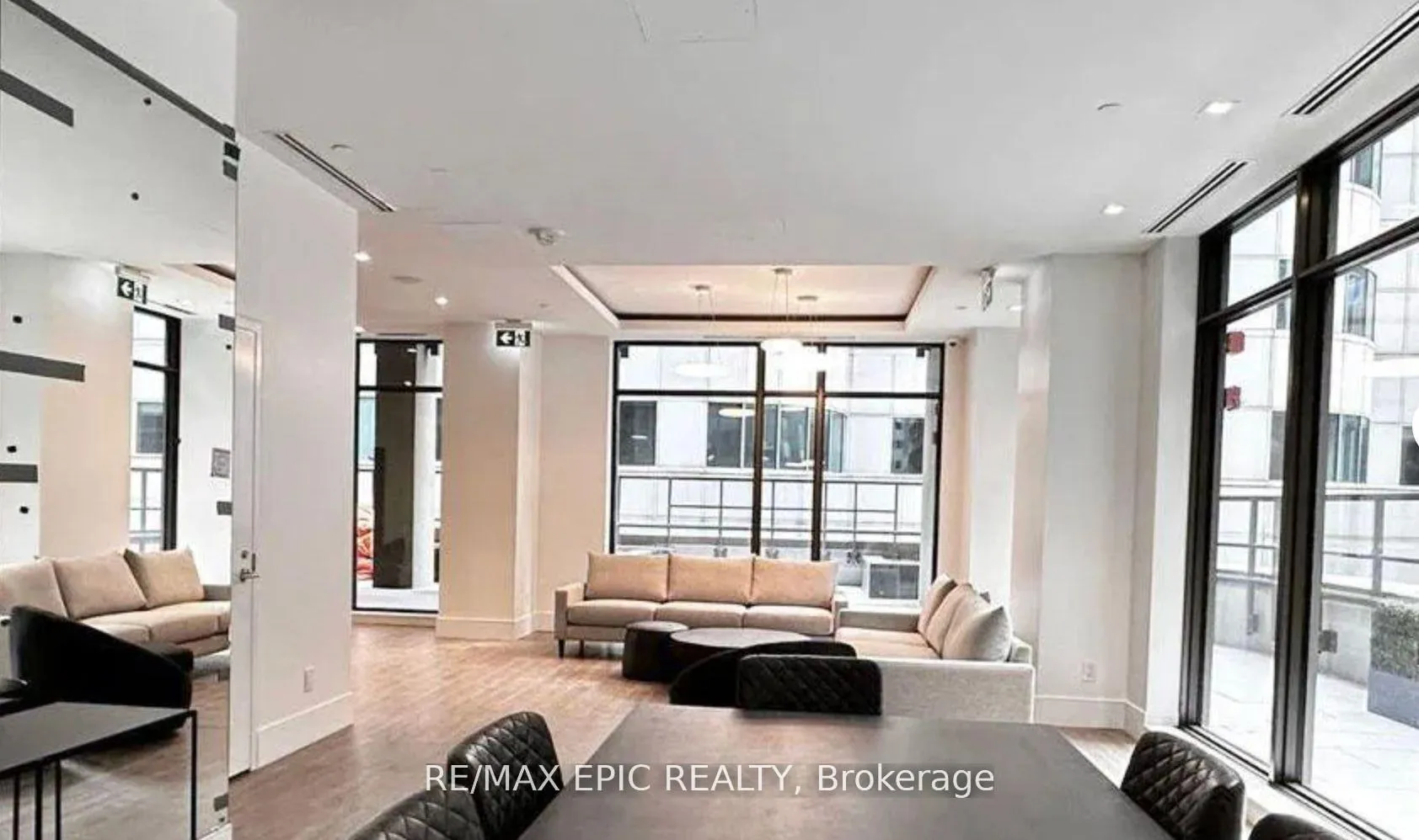 Photo 15 of Unit 1703, 8 Widmer Street, Toronto, Waterfront Communities — HOMEH