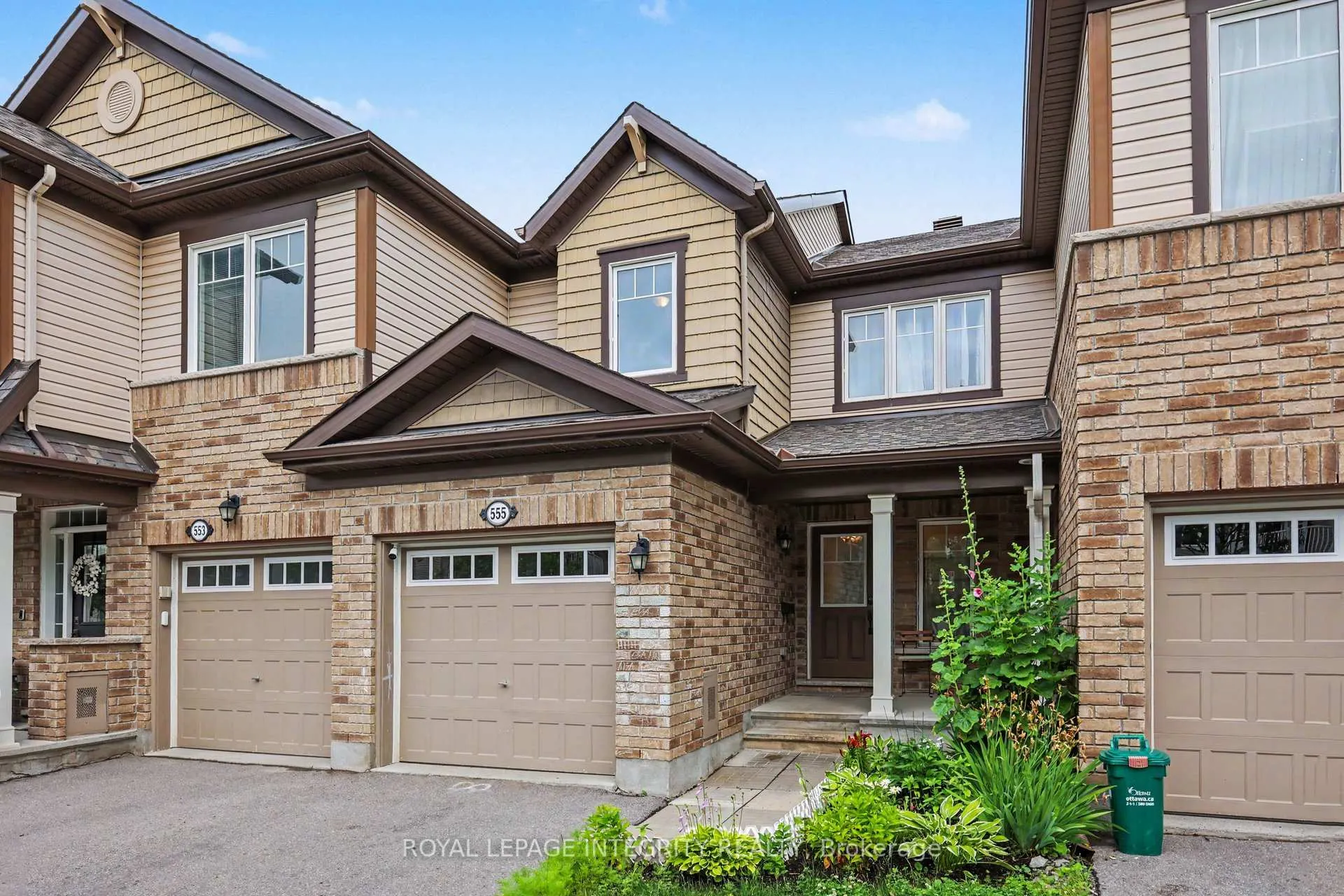 Photo 16 of 555 Foxlight Circle, Ottawa, Kanata - Emerald Meadows/Trailwest — HOMEH