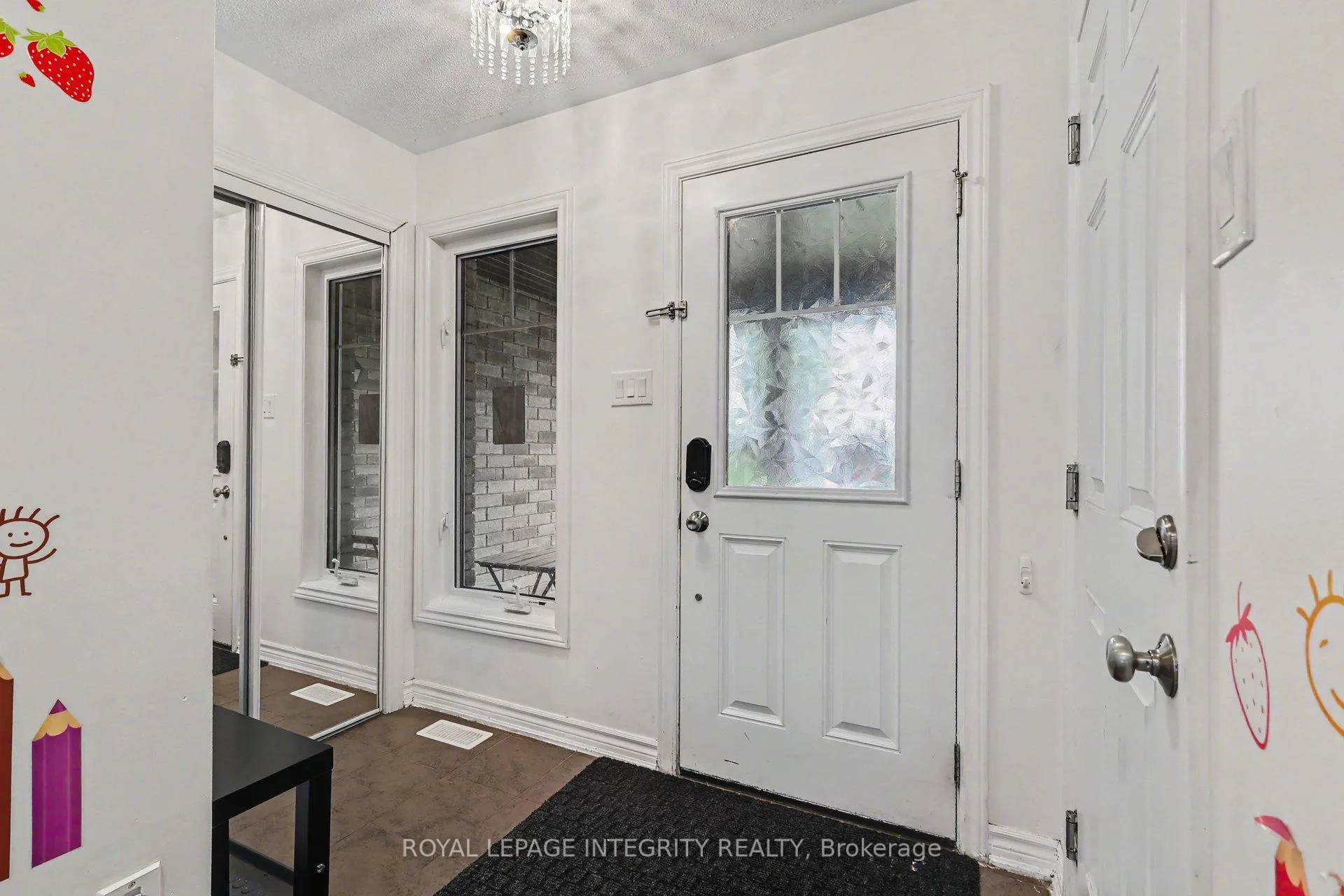 Photo 17 of 555 Foxlight Circle, Ottawa, Kanata - Emerald Meadows/Trailwest — HOMEH