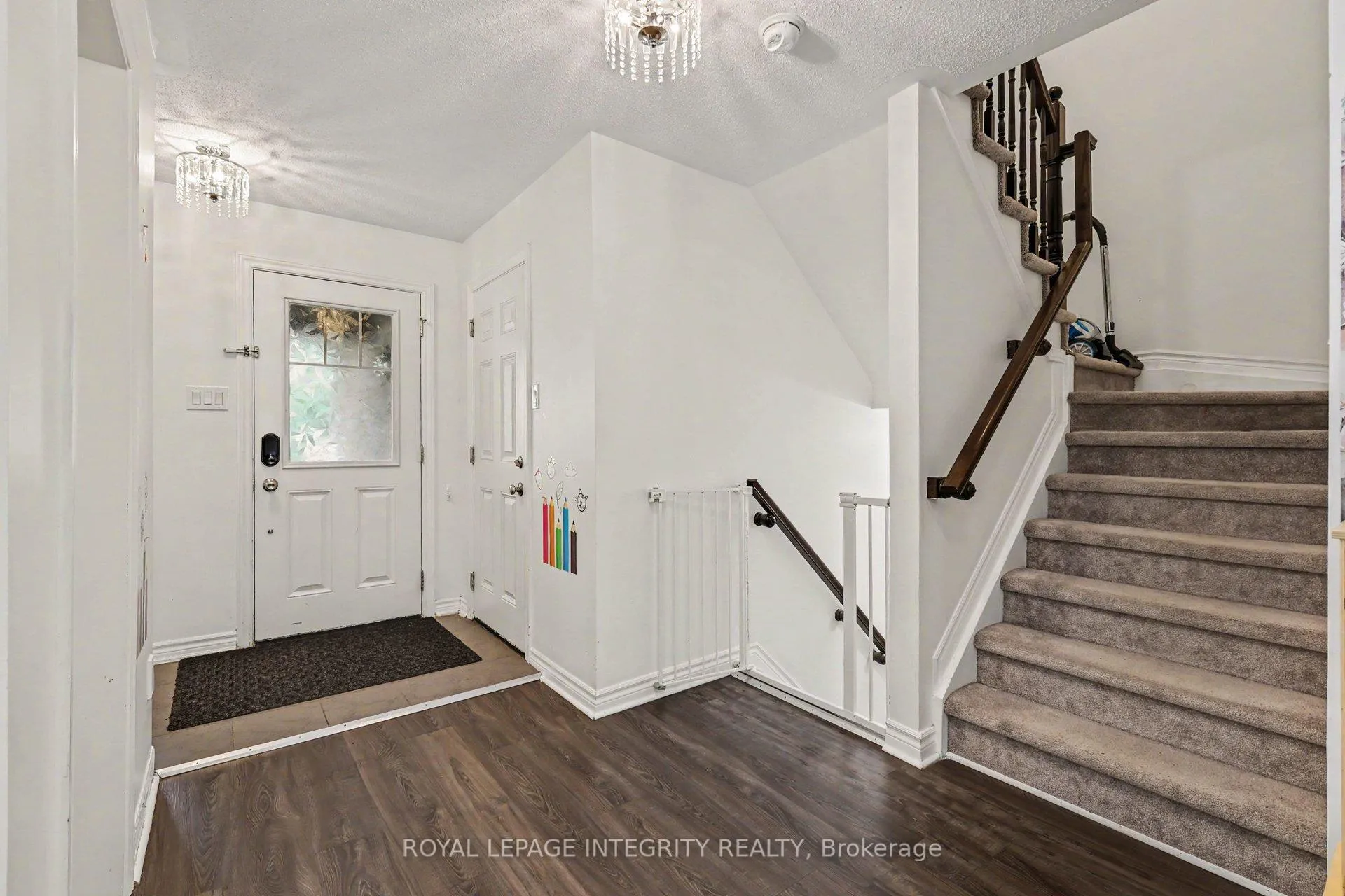 Photo 18 of 555 Foxlight Circle, Ottawa, Kanata - Emerald Meadows/Trailwest — HOMEH