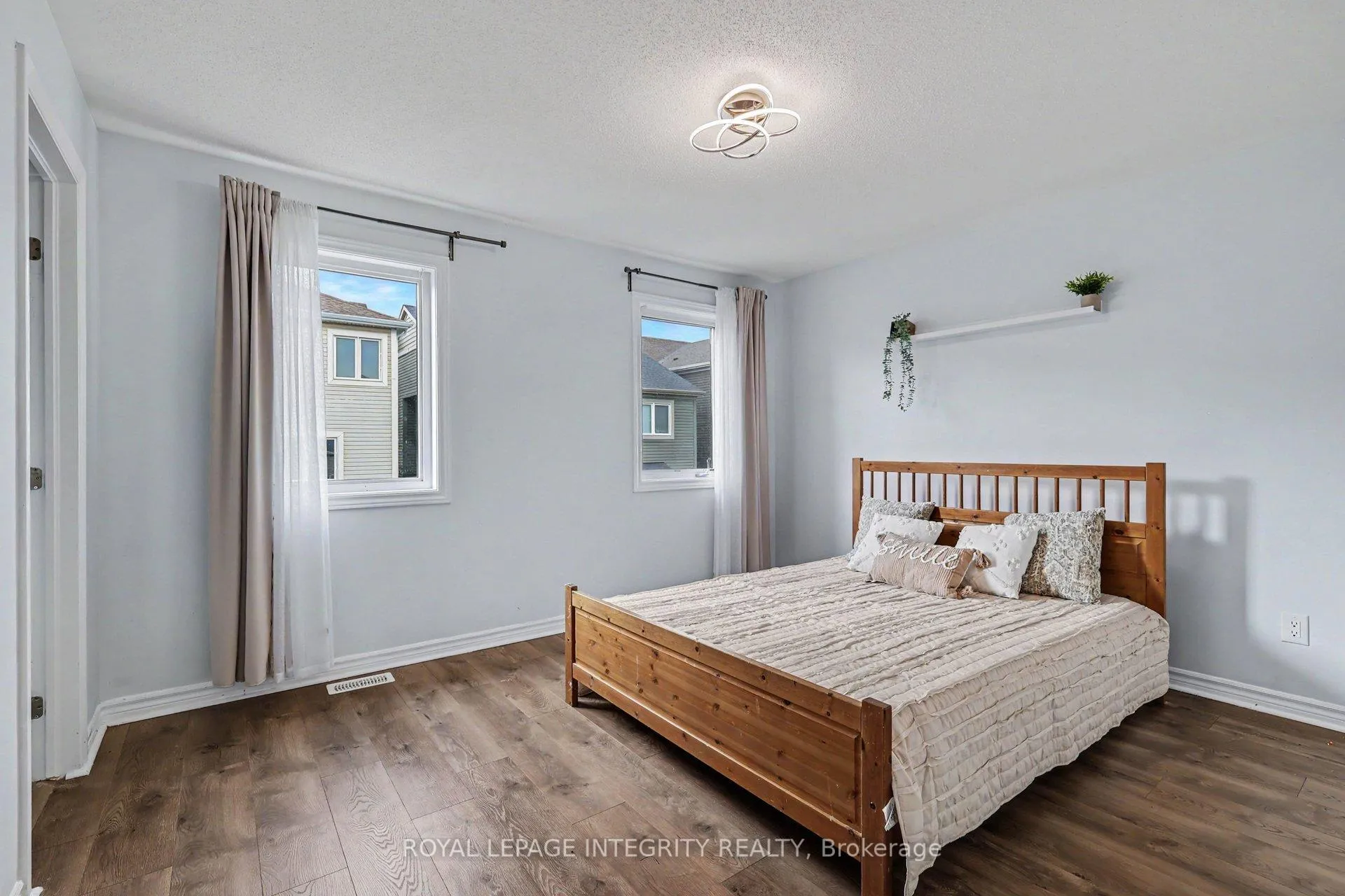 Photo 26 of 555 Foxlight Circle, Ottawa, Kanata - Emerald Meadows/Trailwest — HOMEH