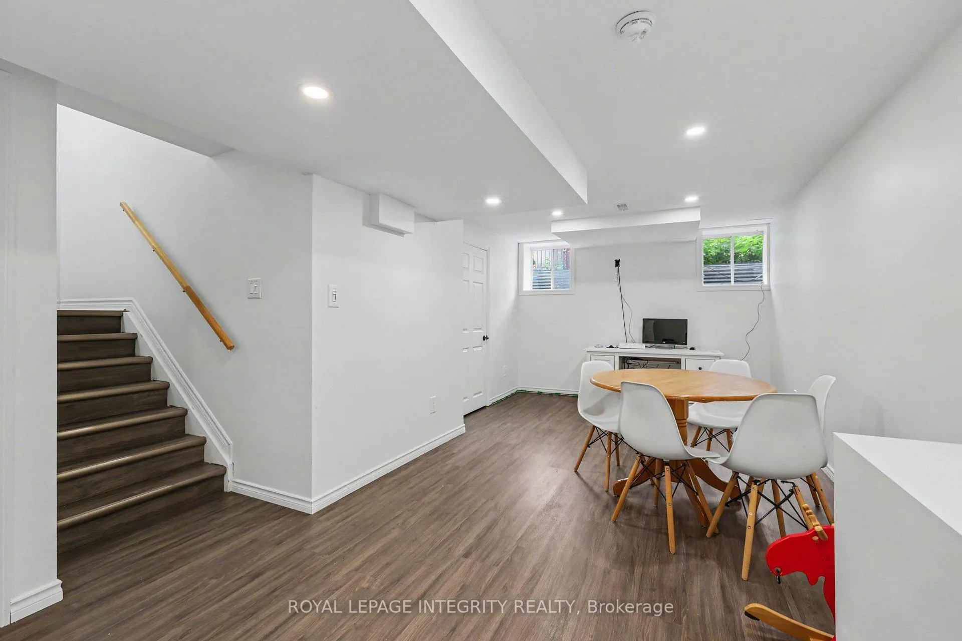 Photo 33 of 555 Foxlight Circle, Ottawa, Kanata - Emerald Meadows/Trailwest — HOMEH