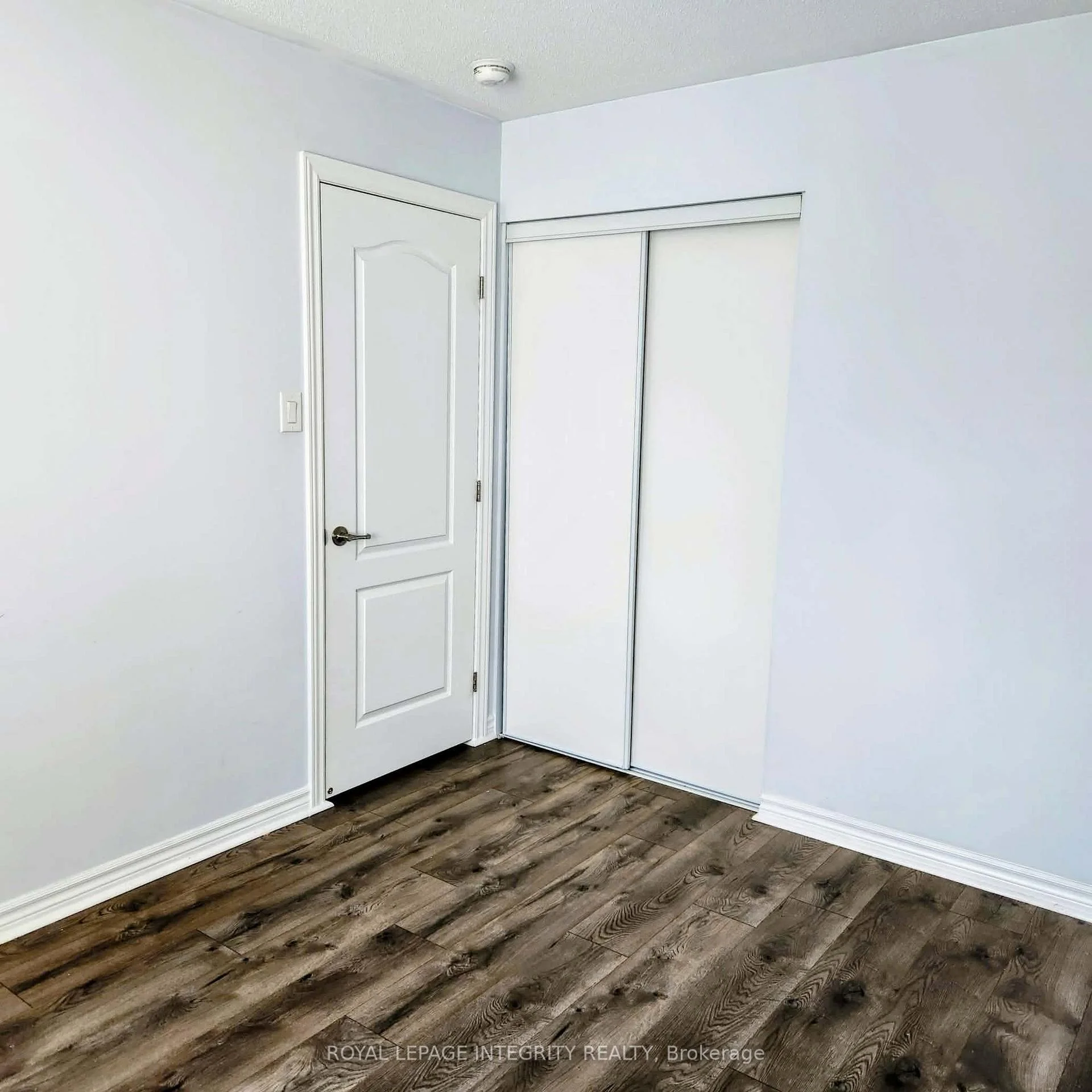 Photo 6 of 555 Foxlight Circle, Ottawa, Kanata - Emerald Meadows/Trailwest — HOMEH