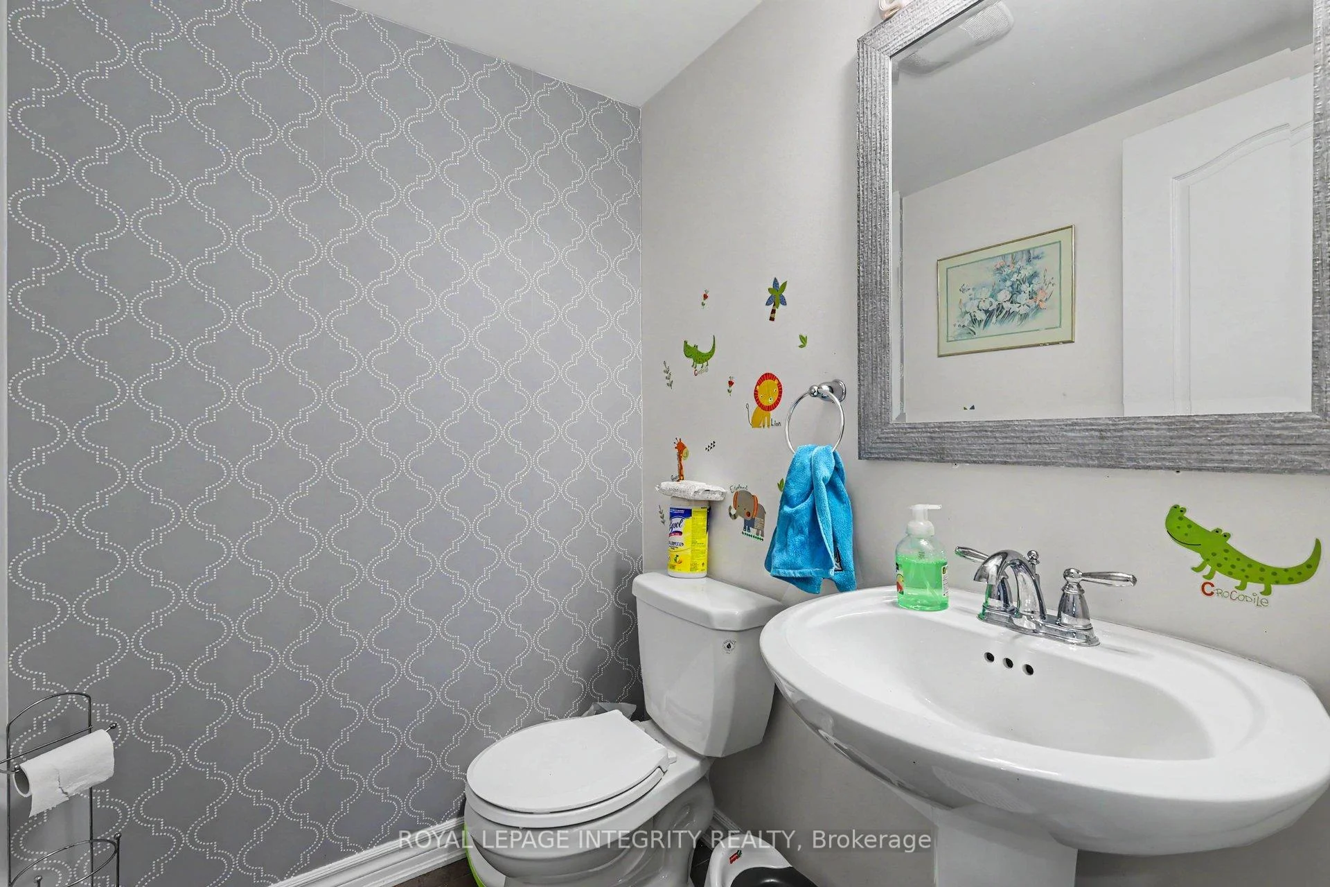 Photo 11 of 555 Foxlight Circle, Ottawa, Kanata - Emerald Meadows/Trailwest — HOMEH
