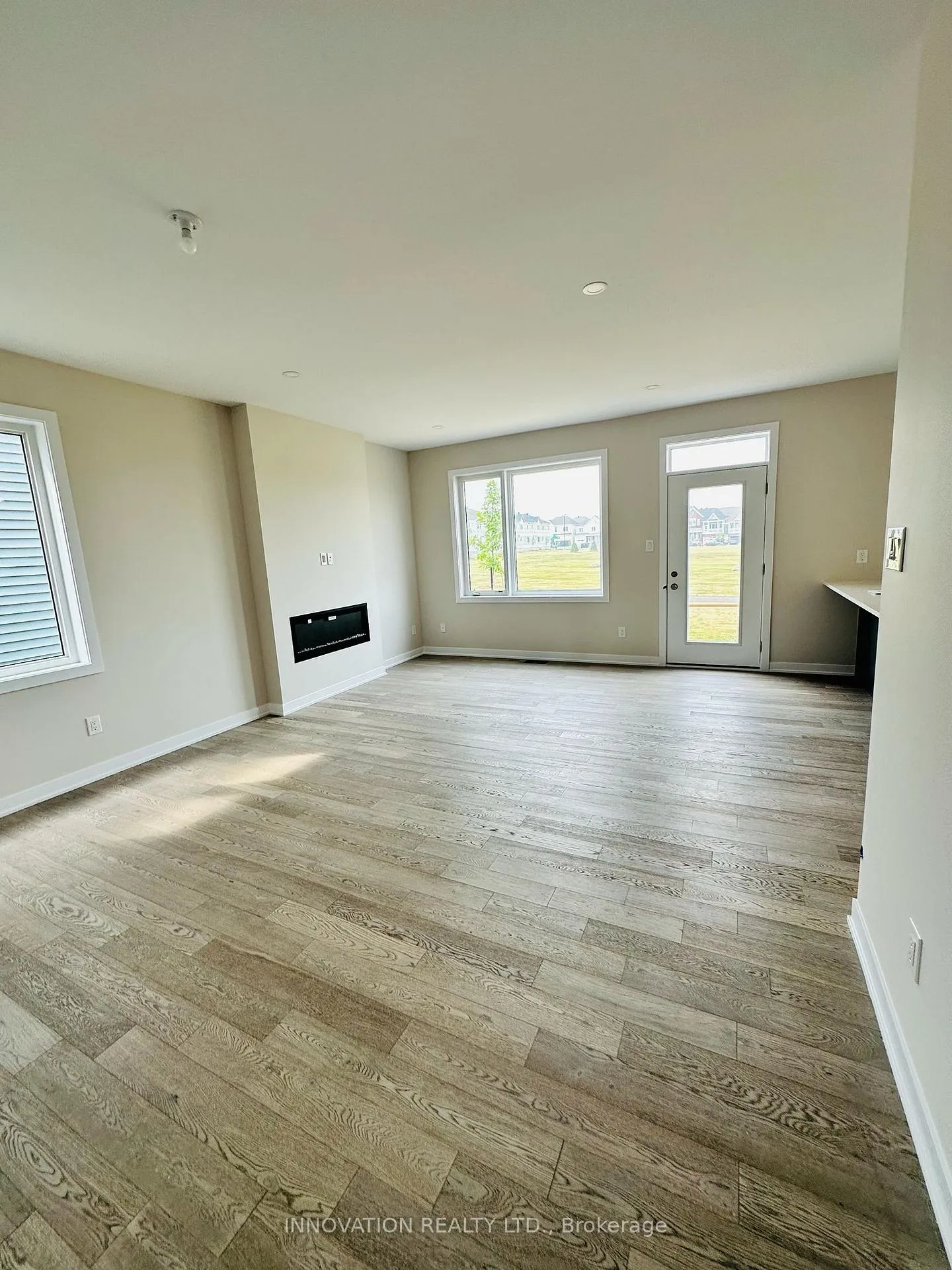 Photo 4 of 322 Canadensis Lane, Ottawa, Barrhaven - Half Moon Bay — HOMEH