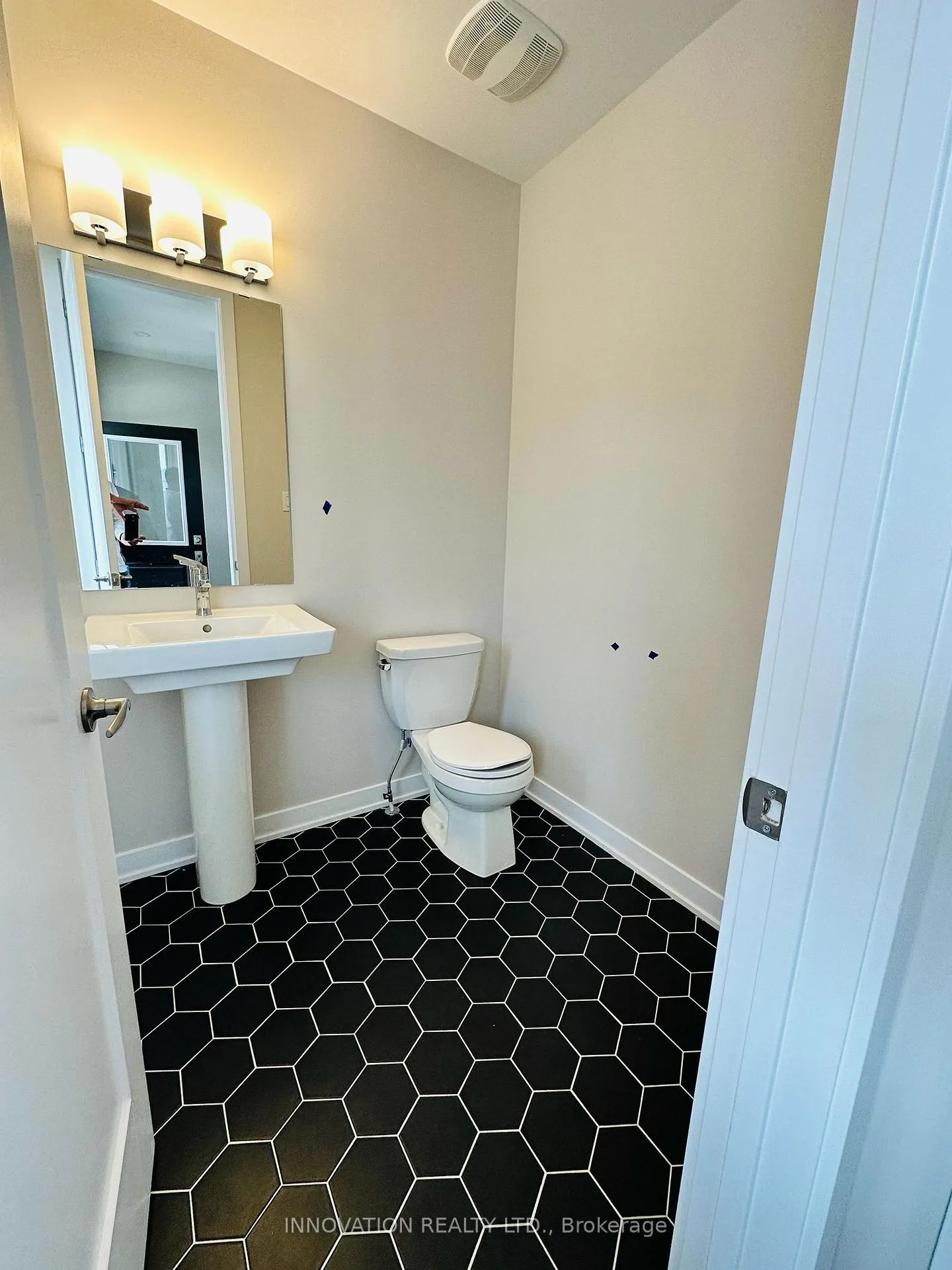 Photo 6 of 322 Canadensis Lane, Ottawa, Barrhaven - Half Moon Bay — HOMEH