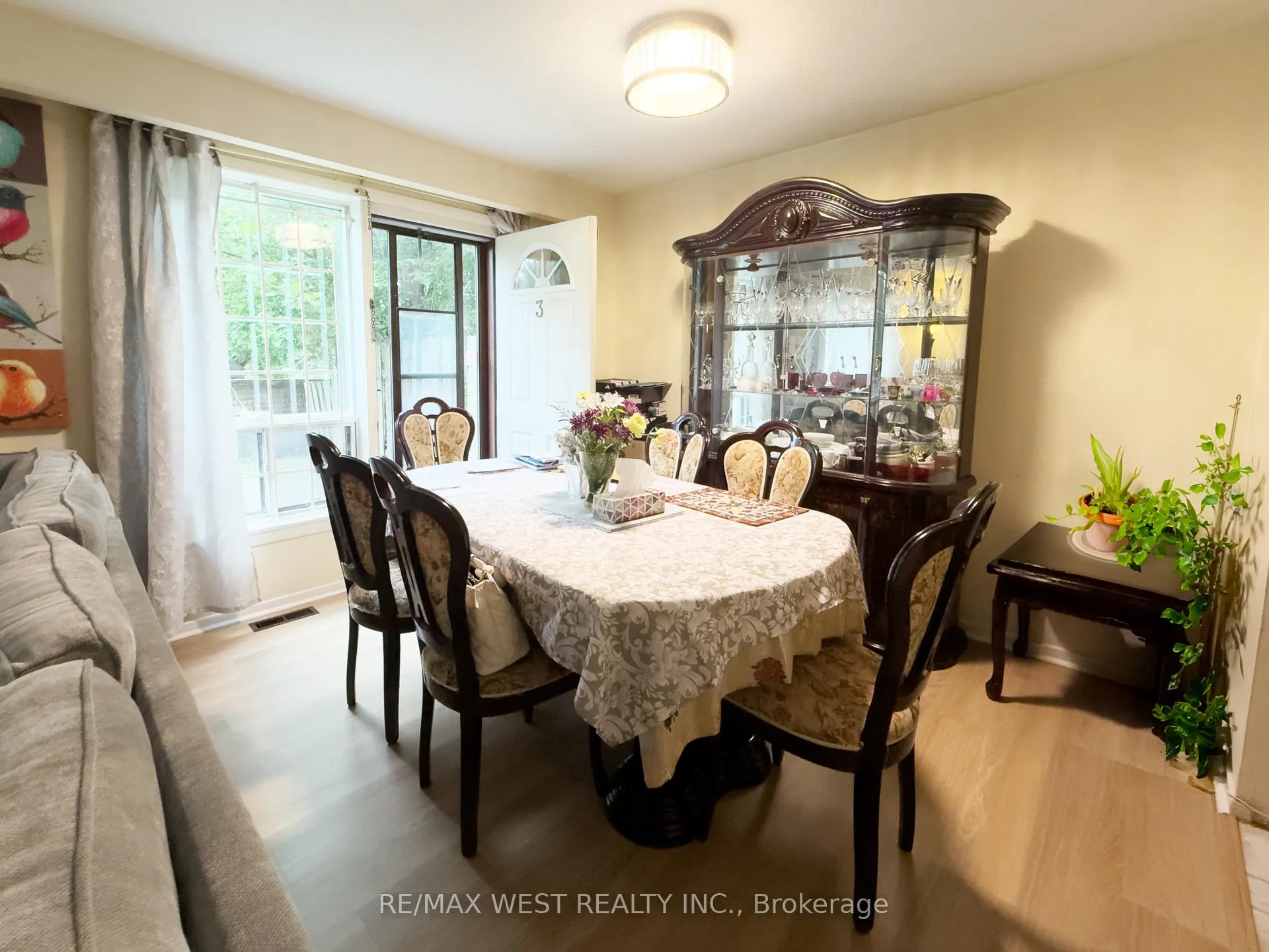 Photo 5 of Unit 3, 19 Gosford Boulevard, North York, Black Creek — HOMEH