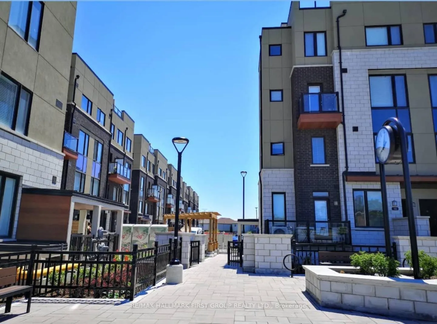 Photo 3 of Unit 417, 1555 Kingston Road, Pickering, Town Centre — HOMEH