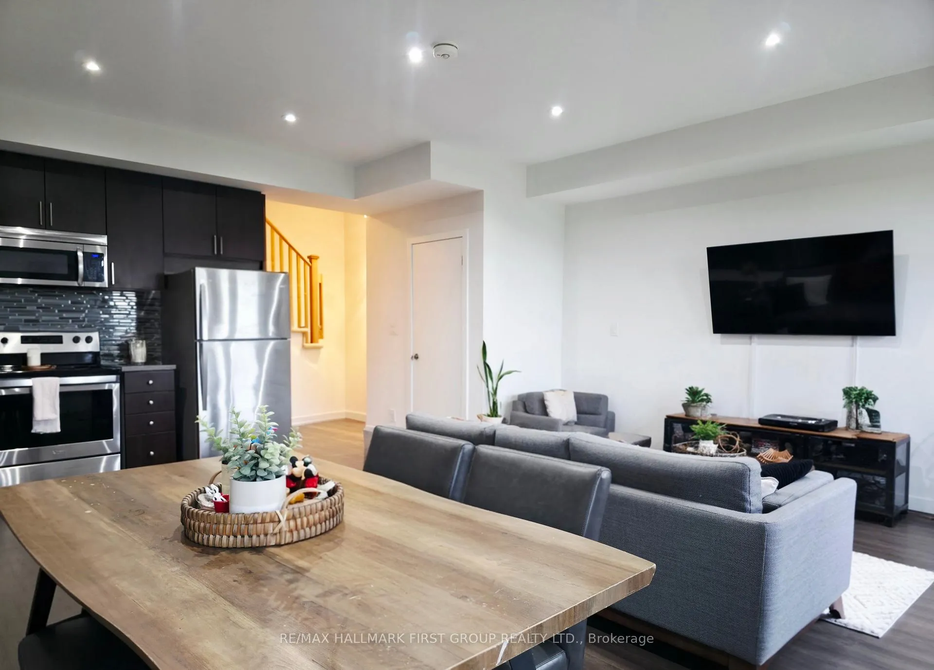 Photo 9 of Unit 417, 1555 Kingston Road, Pickering, Town Centre — HOMEH