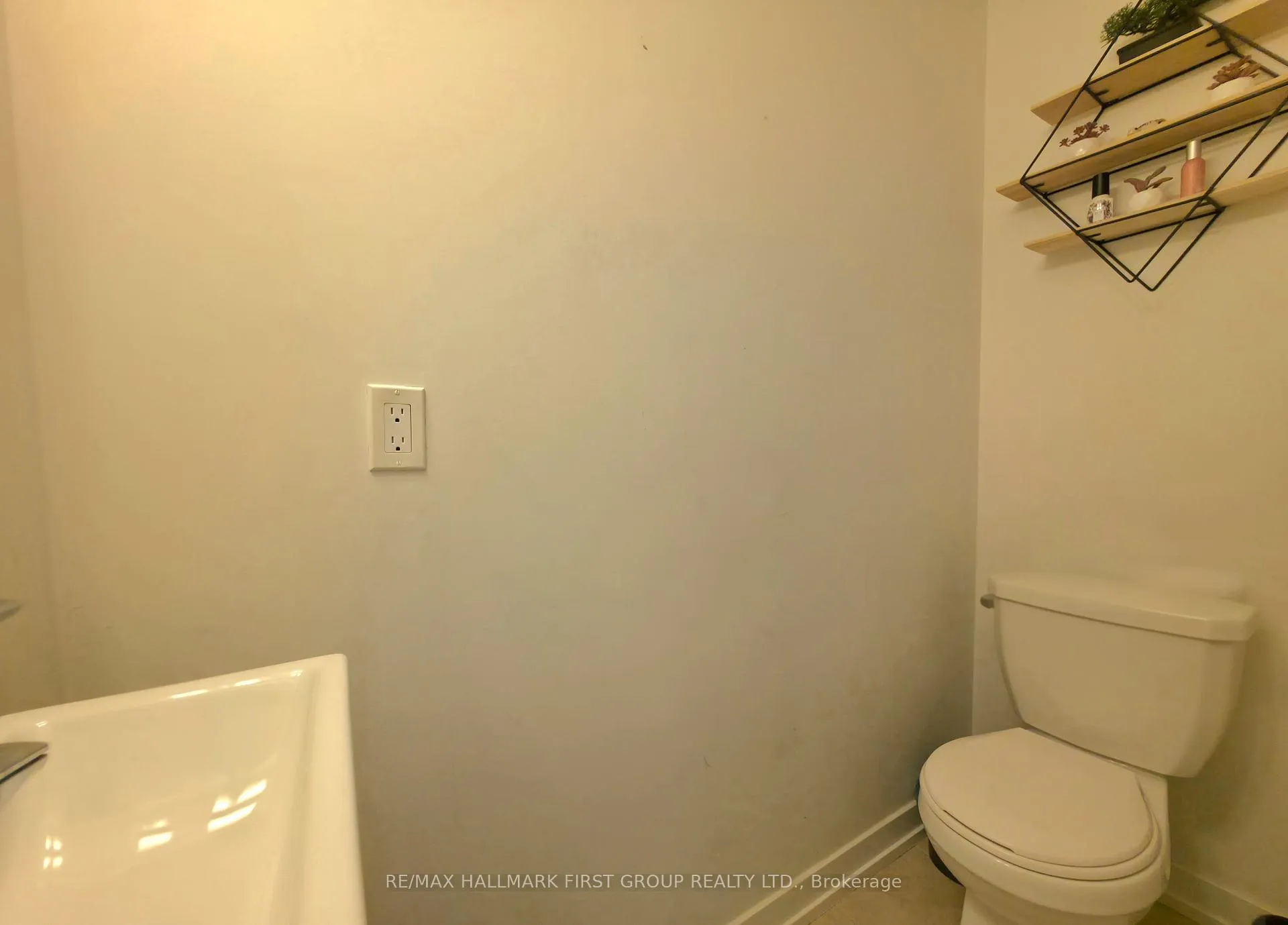 Photo 13 of Unit 417, 1555 Kingston Road, Pickering, Town Centre — HOMEH