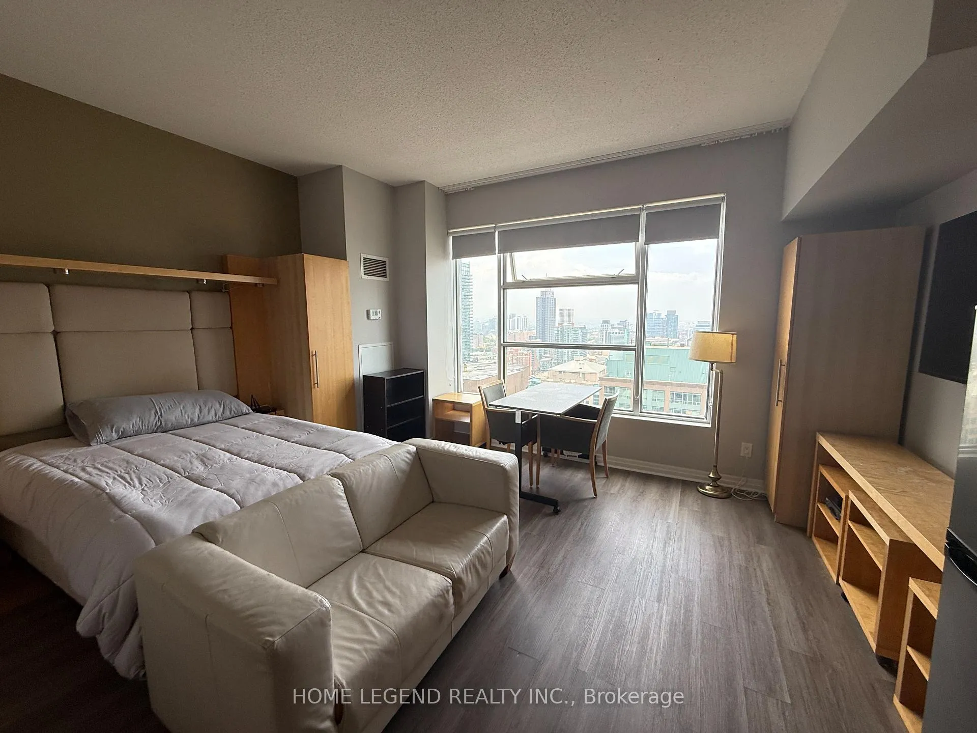 Photo 6 of Unit 2705, 1 King Street W, Toronto, Bay Street Corridor — HOMEH