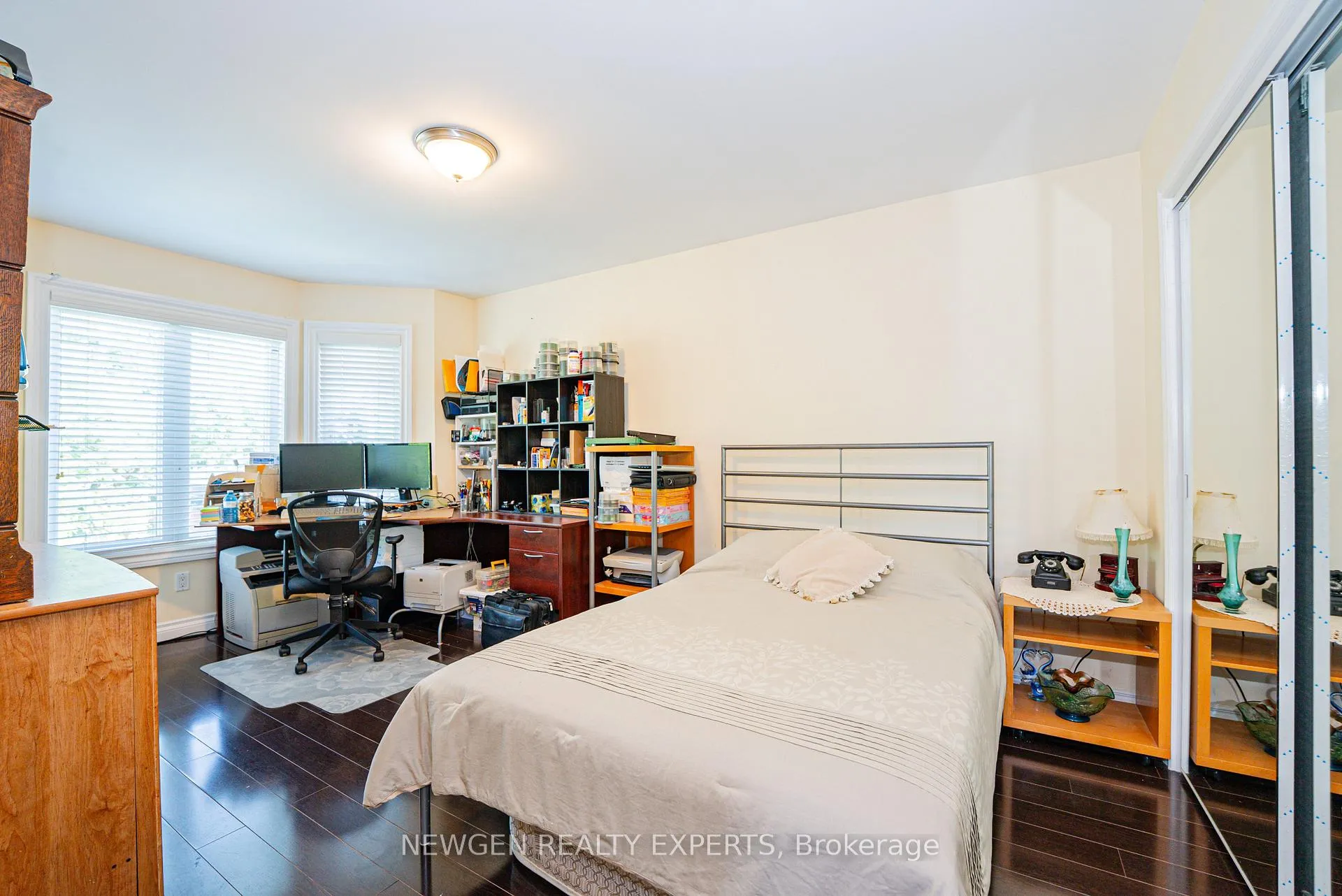 Photo 25 of 11 Benway Drive, Etobicoke, Rexdale-Kipling — HOMEH