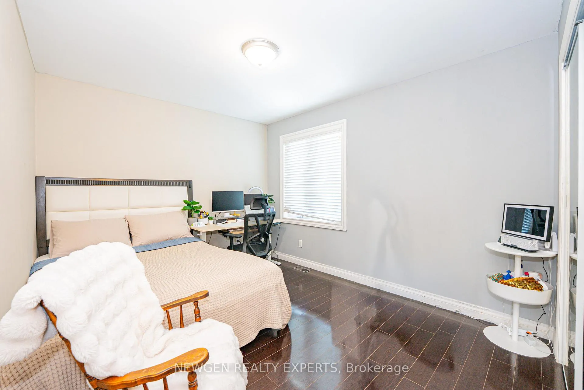 Photo 27 of 11 Benway Drive, Etobicoke, Rexdale-Kipling — HOMEH