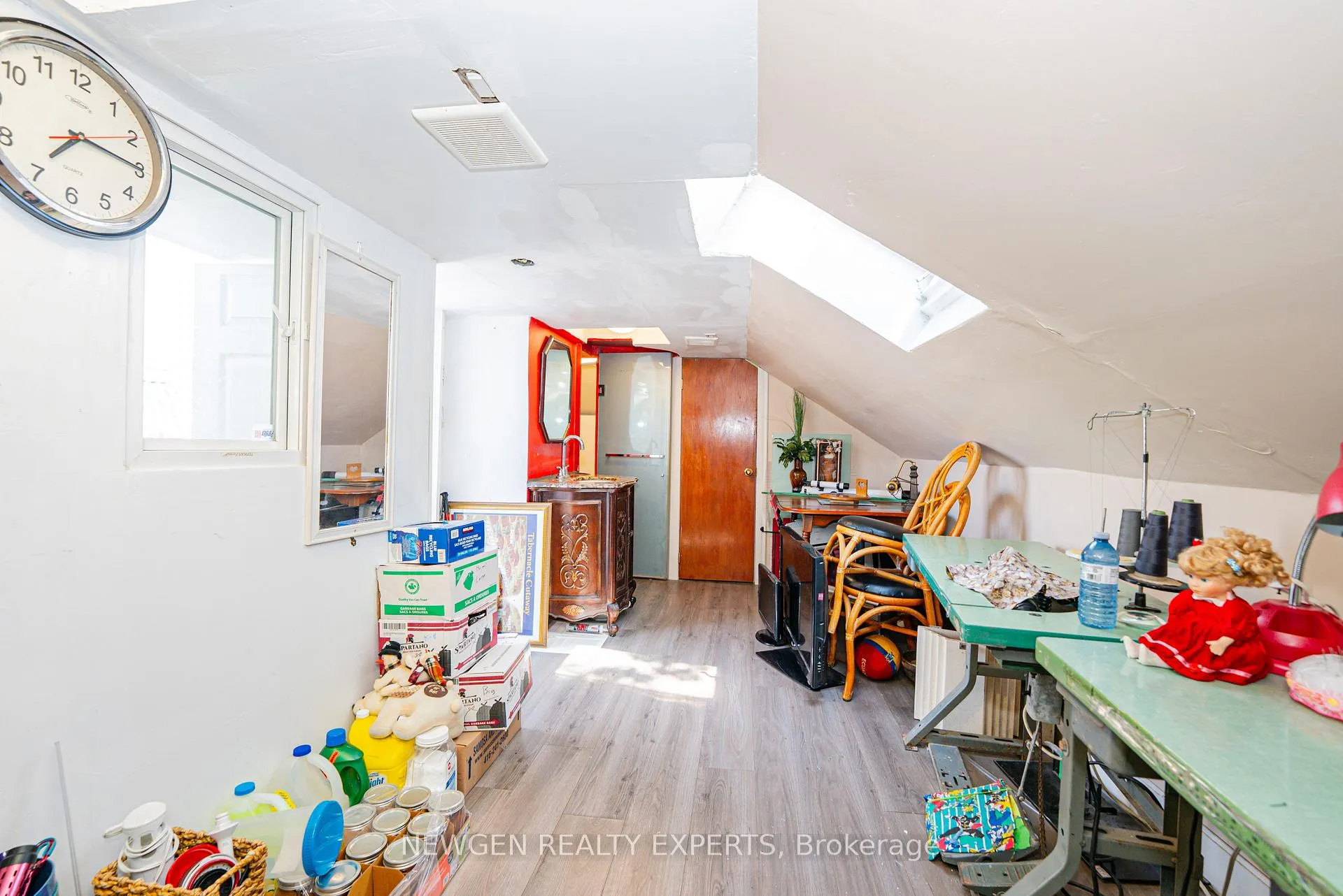 Photo 28 of 11 Benway Drive, Etobicoke, Rexdale-Kipling — HOMEH