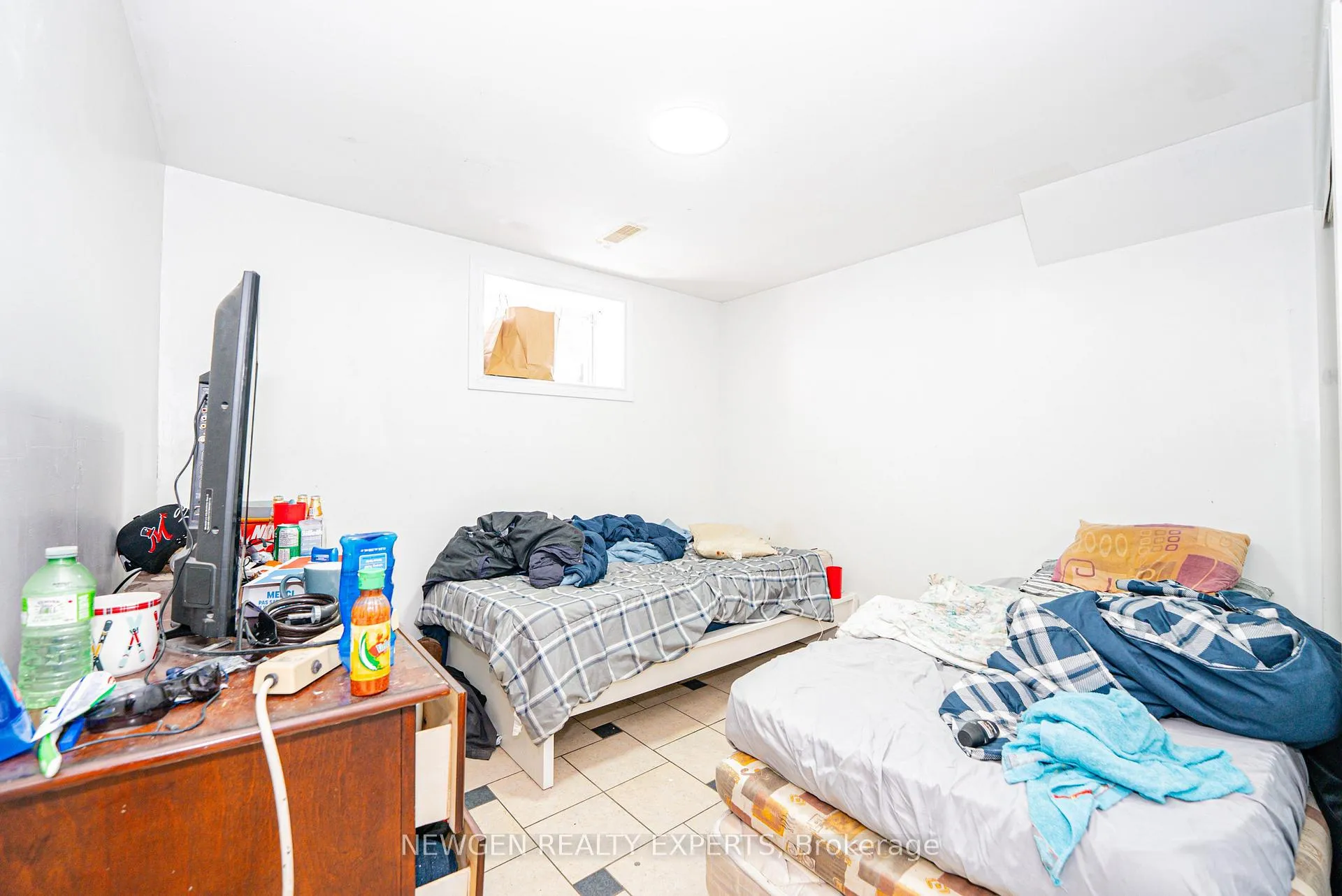 Photo 33 of 11 Benway Drive, Etobicoke, Rexdale-Kipling — HOMEH