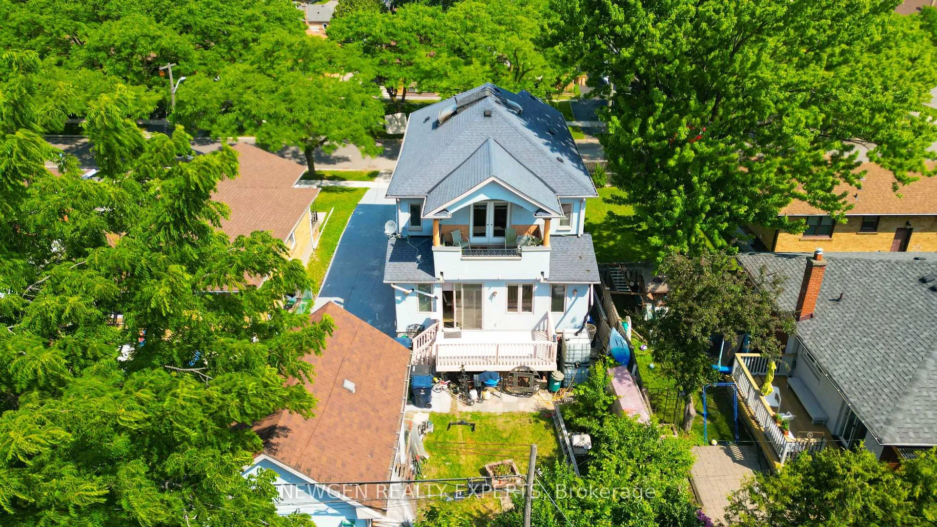 Photo 43 of 11 Benway Drive, Etobicoke, Rexdale-Kipling — HOMEH